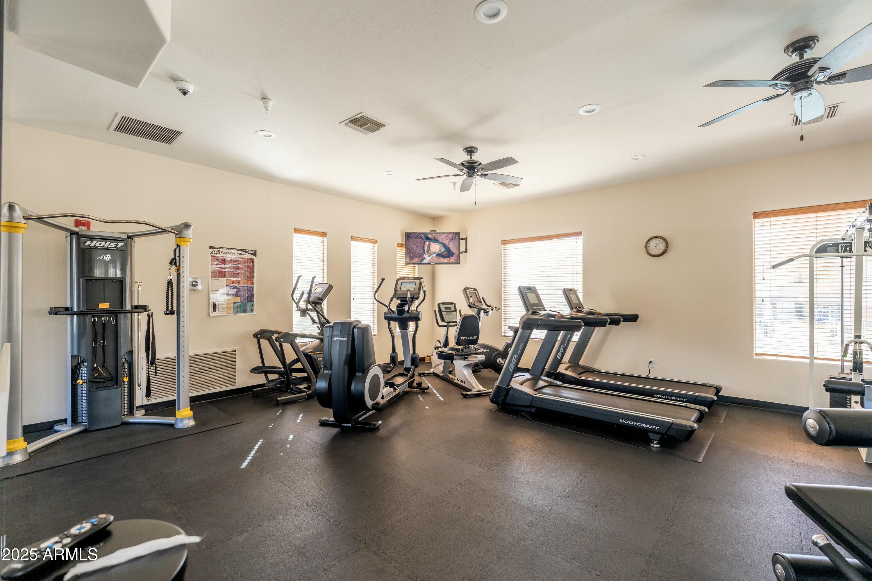 19475 N GRAYHAWK Drive # 2119