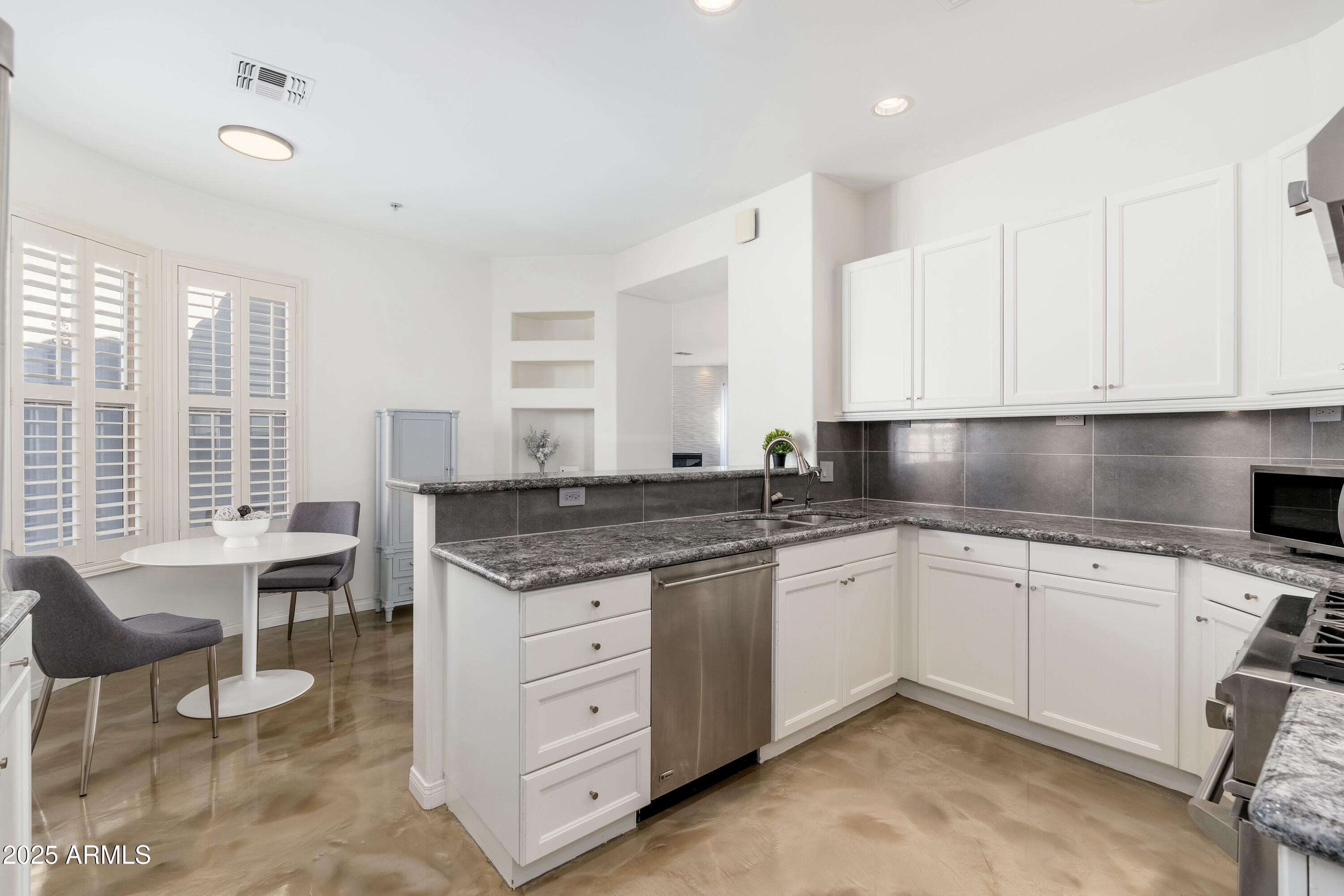 19475 N GRAYHAWK Drive # 2119