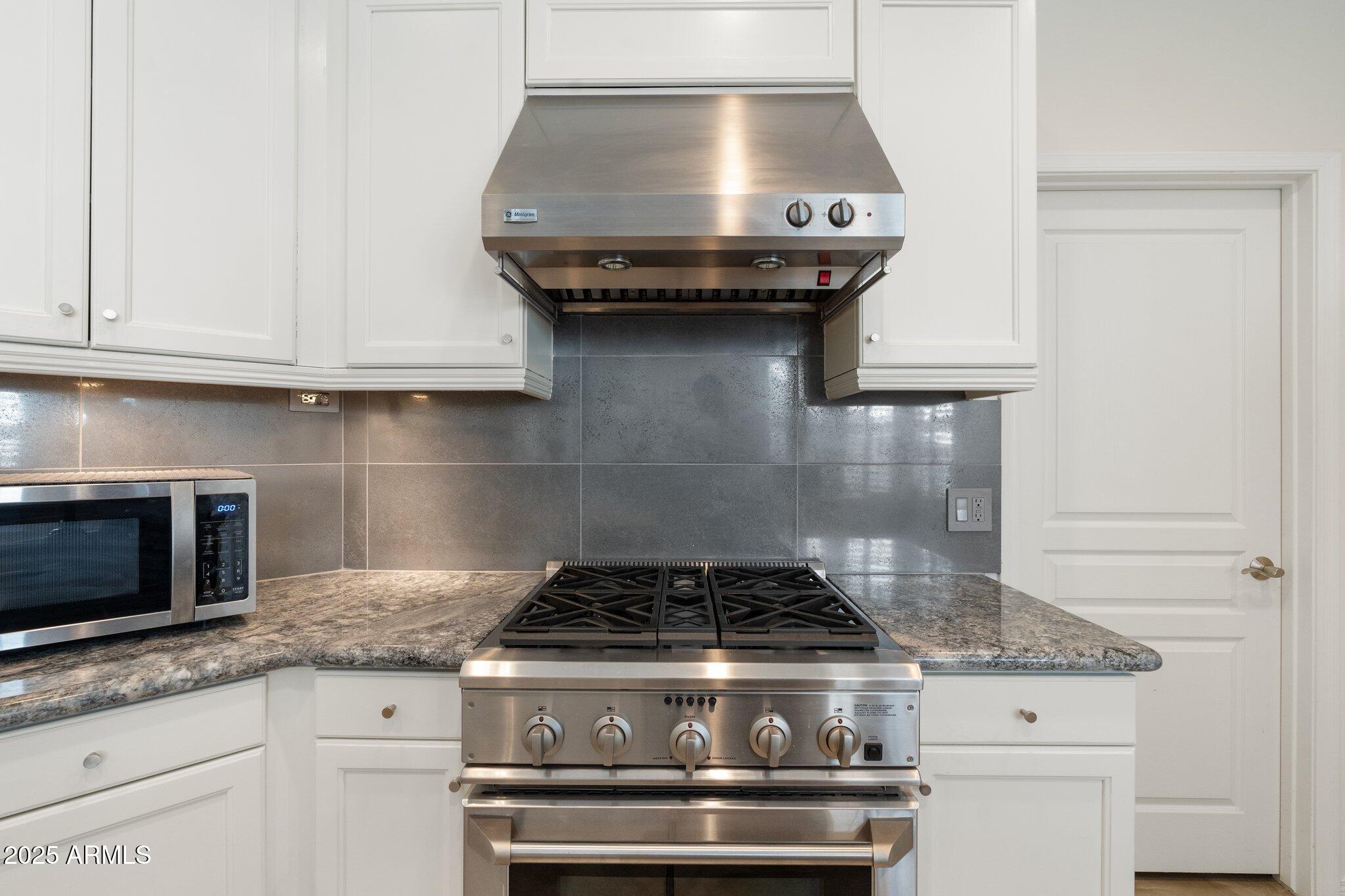 19475 N GRAYHAWK Drive # 2119