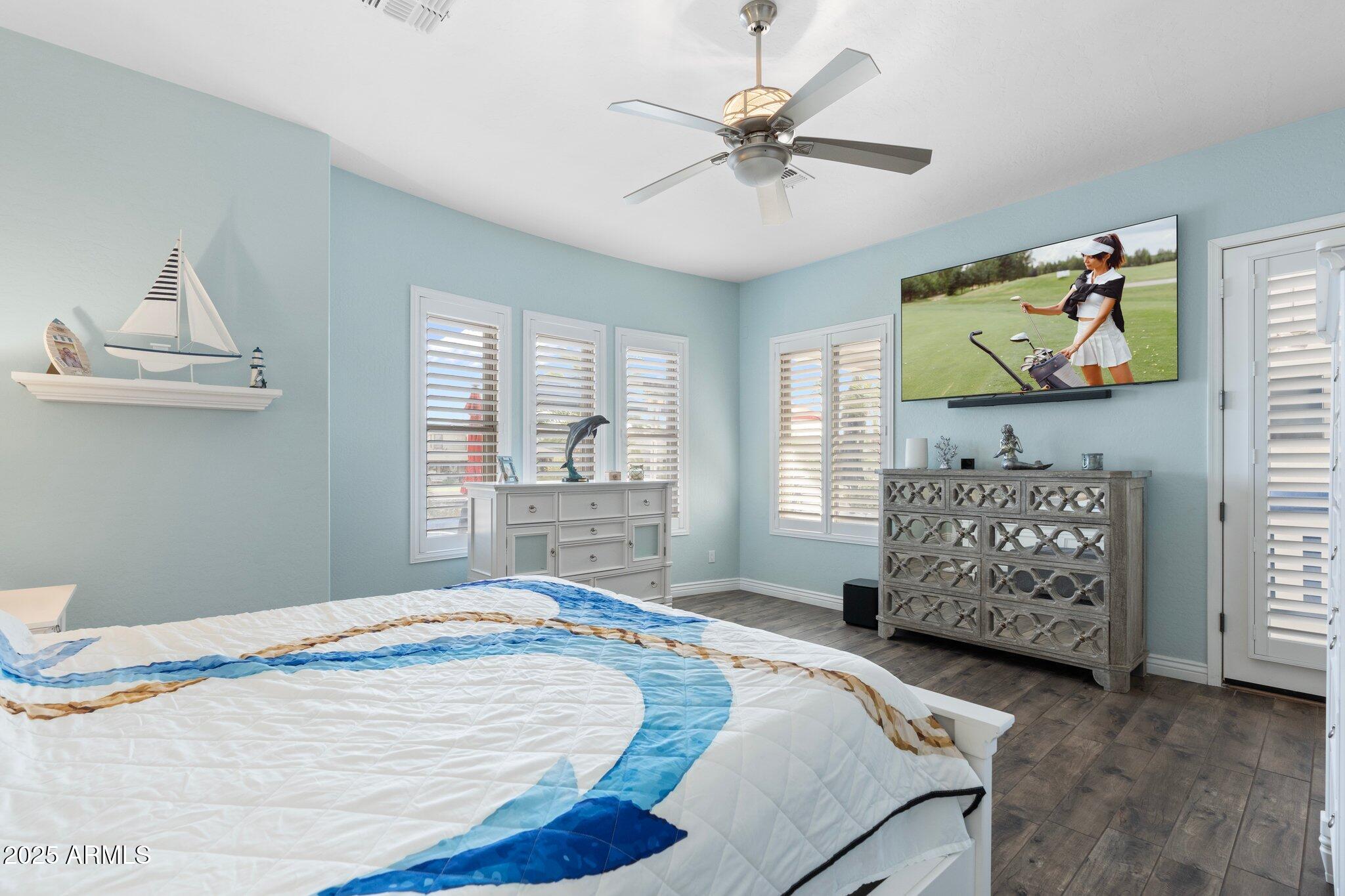 435 E COCONINO Place