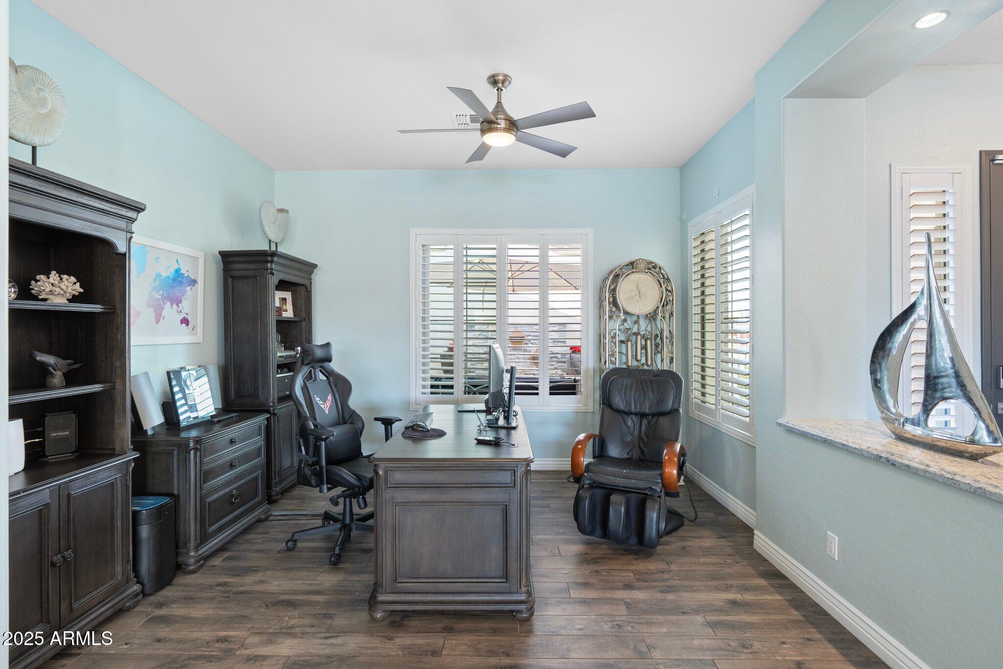 435 E COCONINO Place