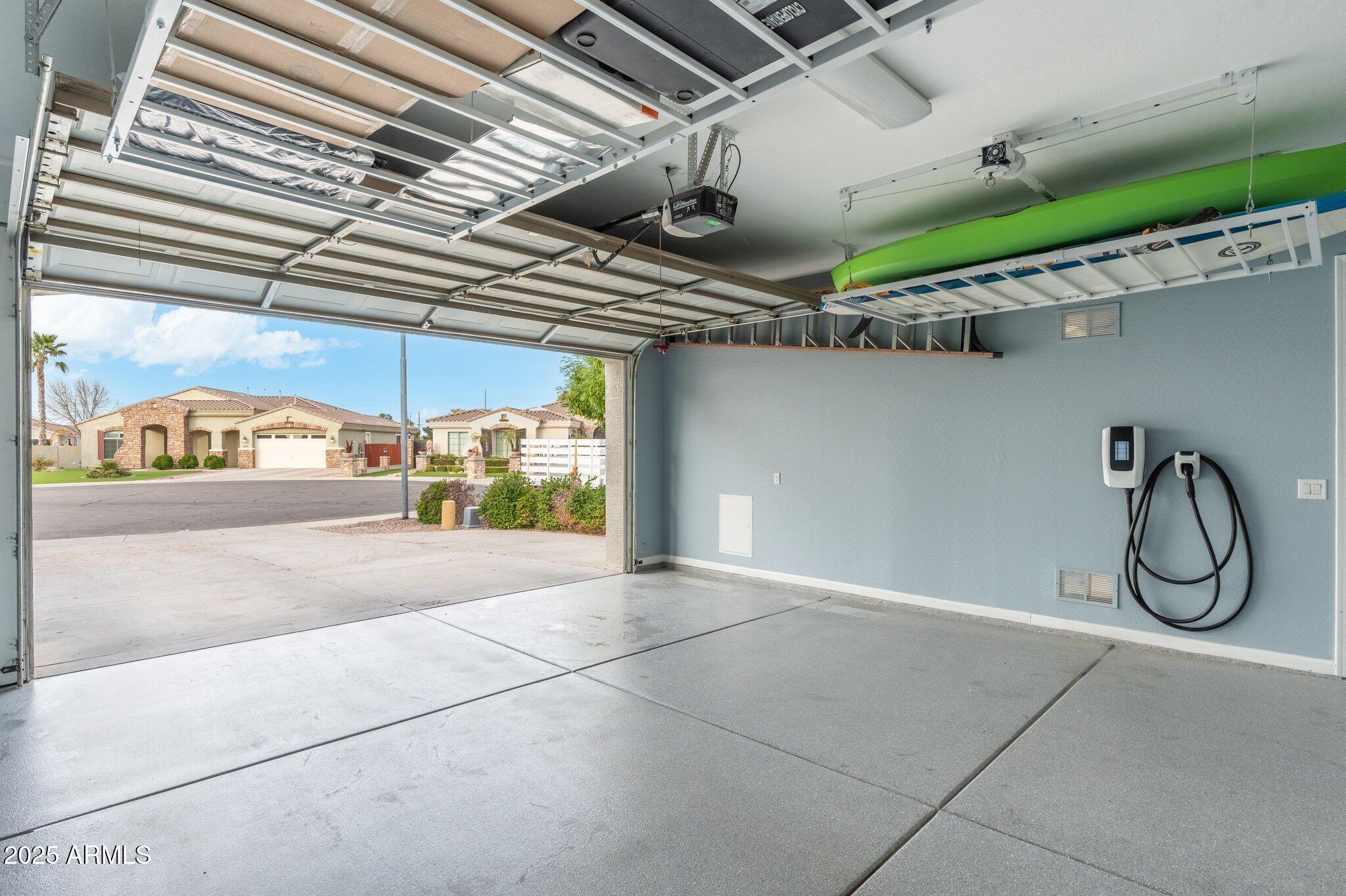 435 E COCONINO Place