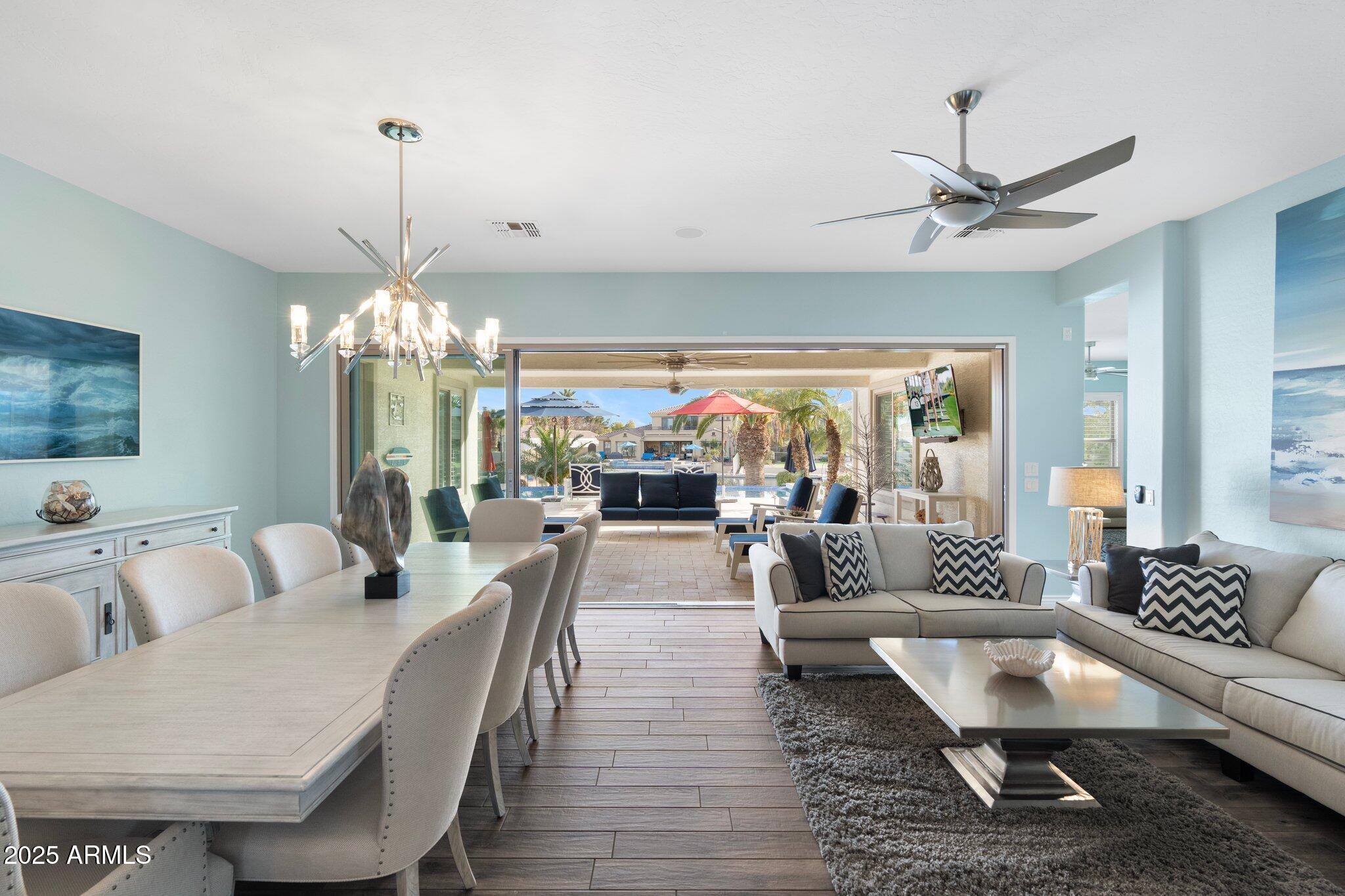 435 E COCONINO Place