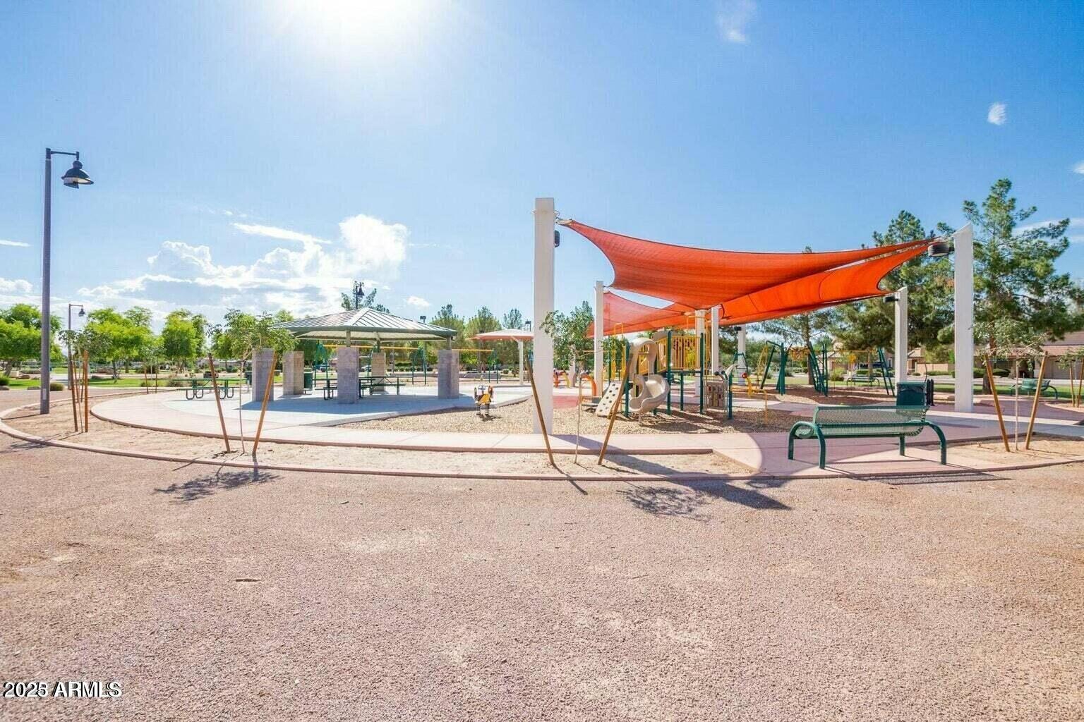 435 E COCONINO Place