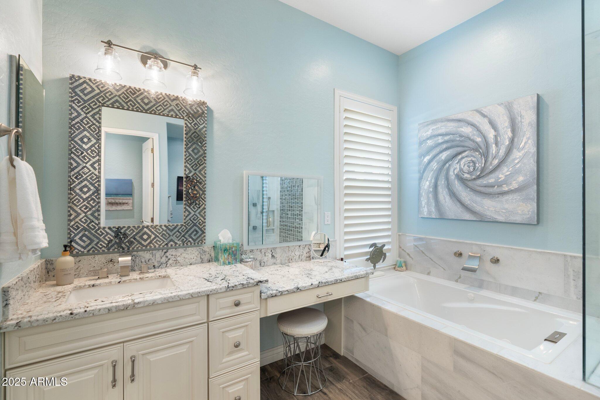 435 E COCONINO Place