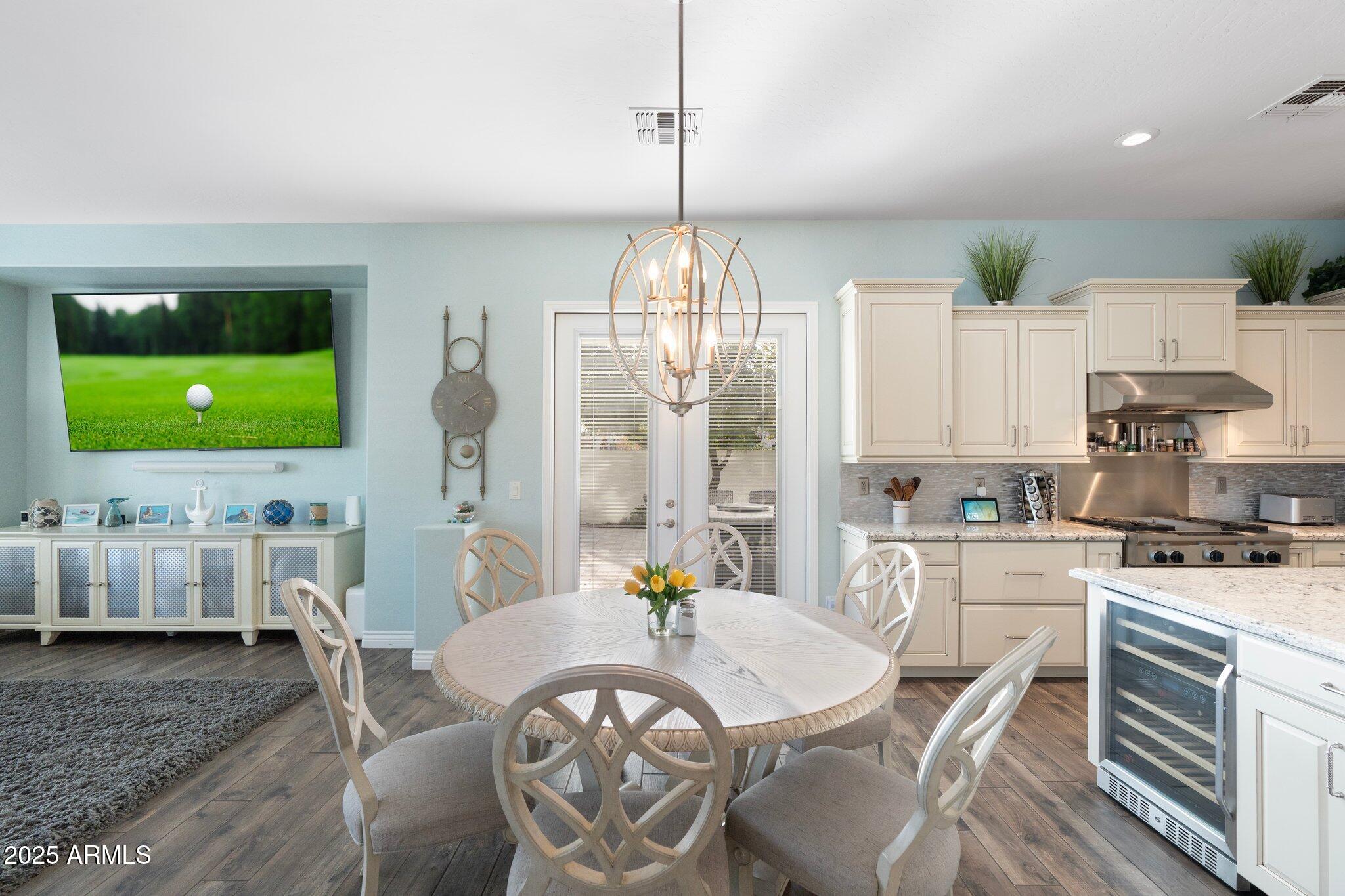 435 E COCONINO Place