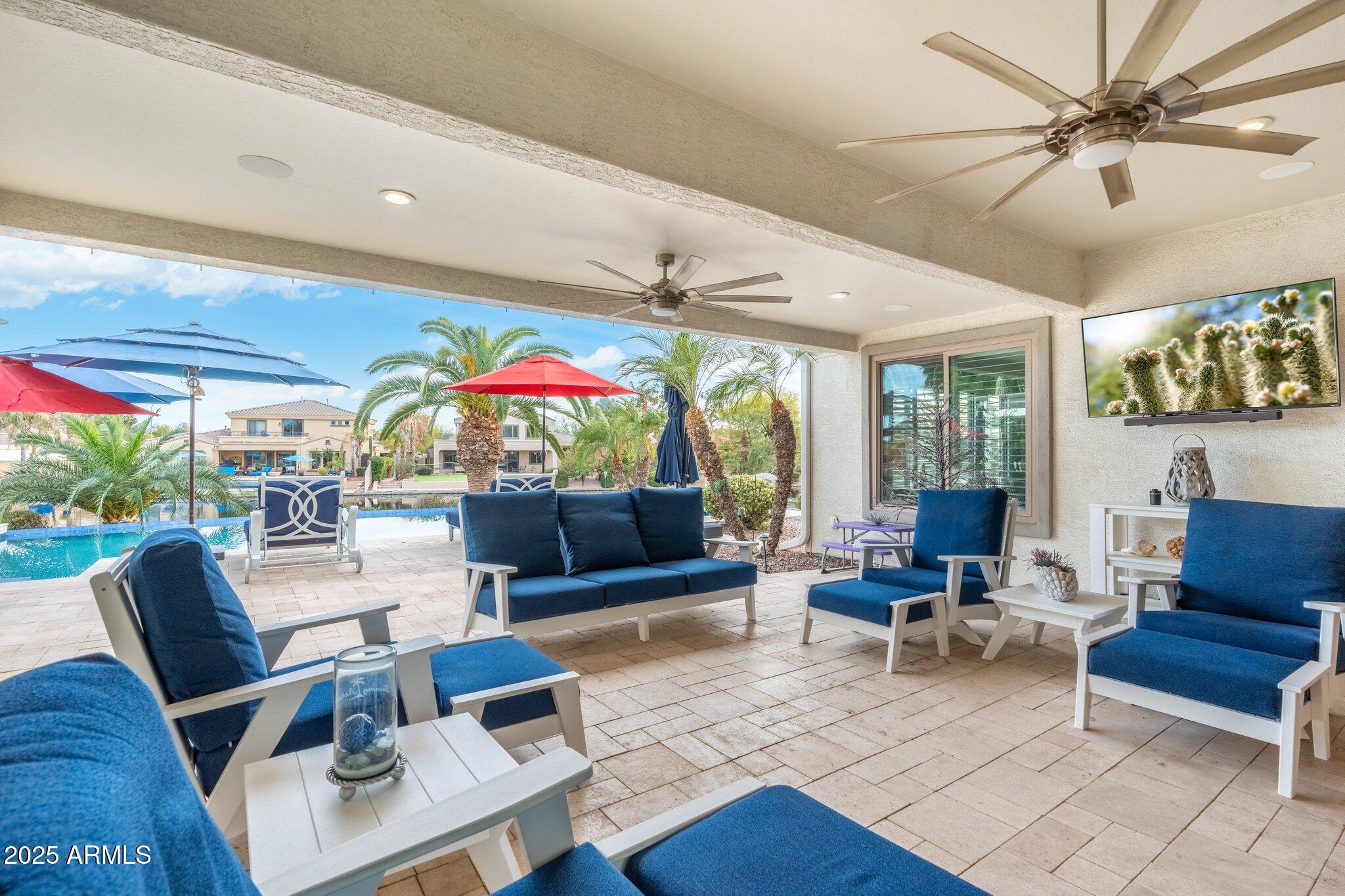 435 E COCONINO Place