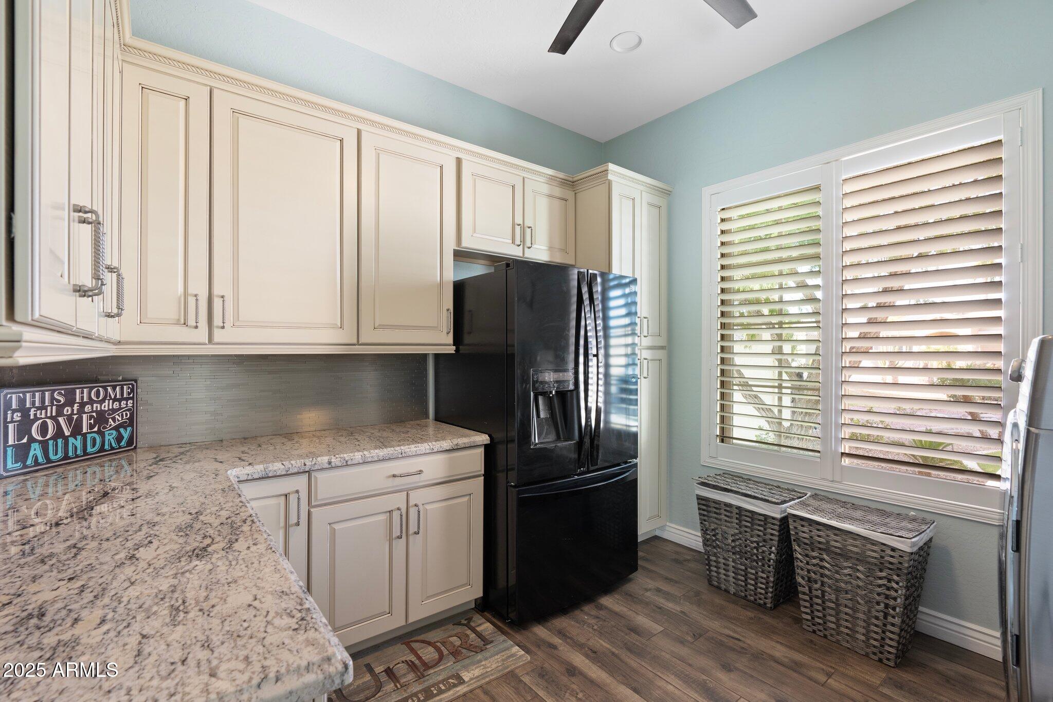 435 E COCONINO Place