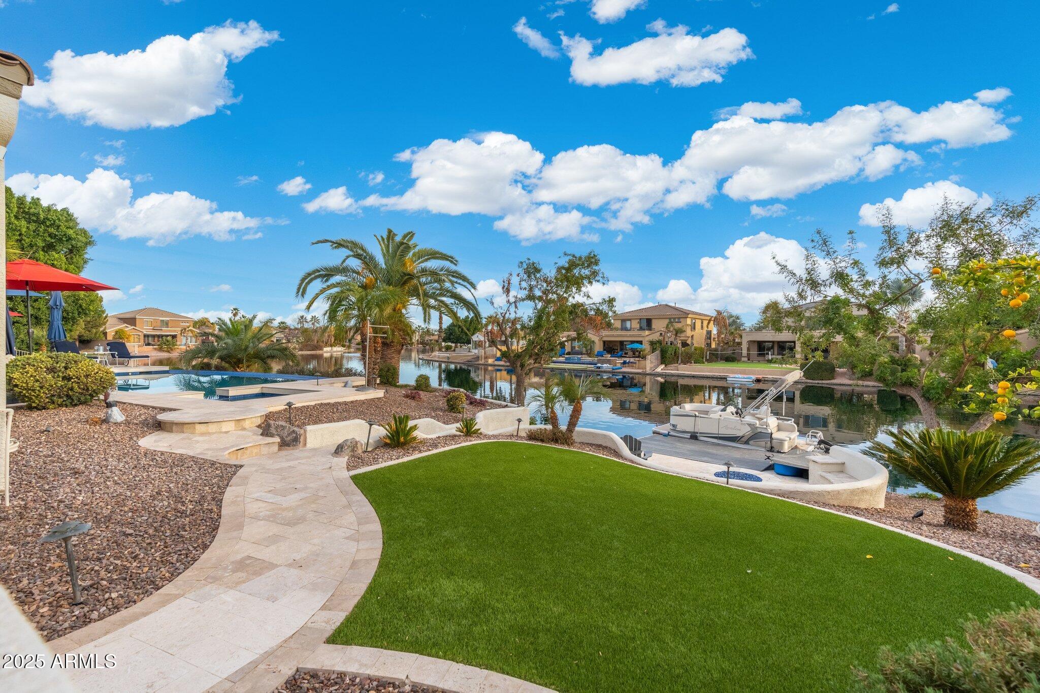 435 E COCONINO Place