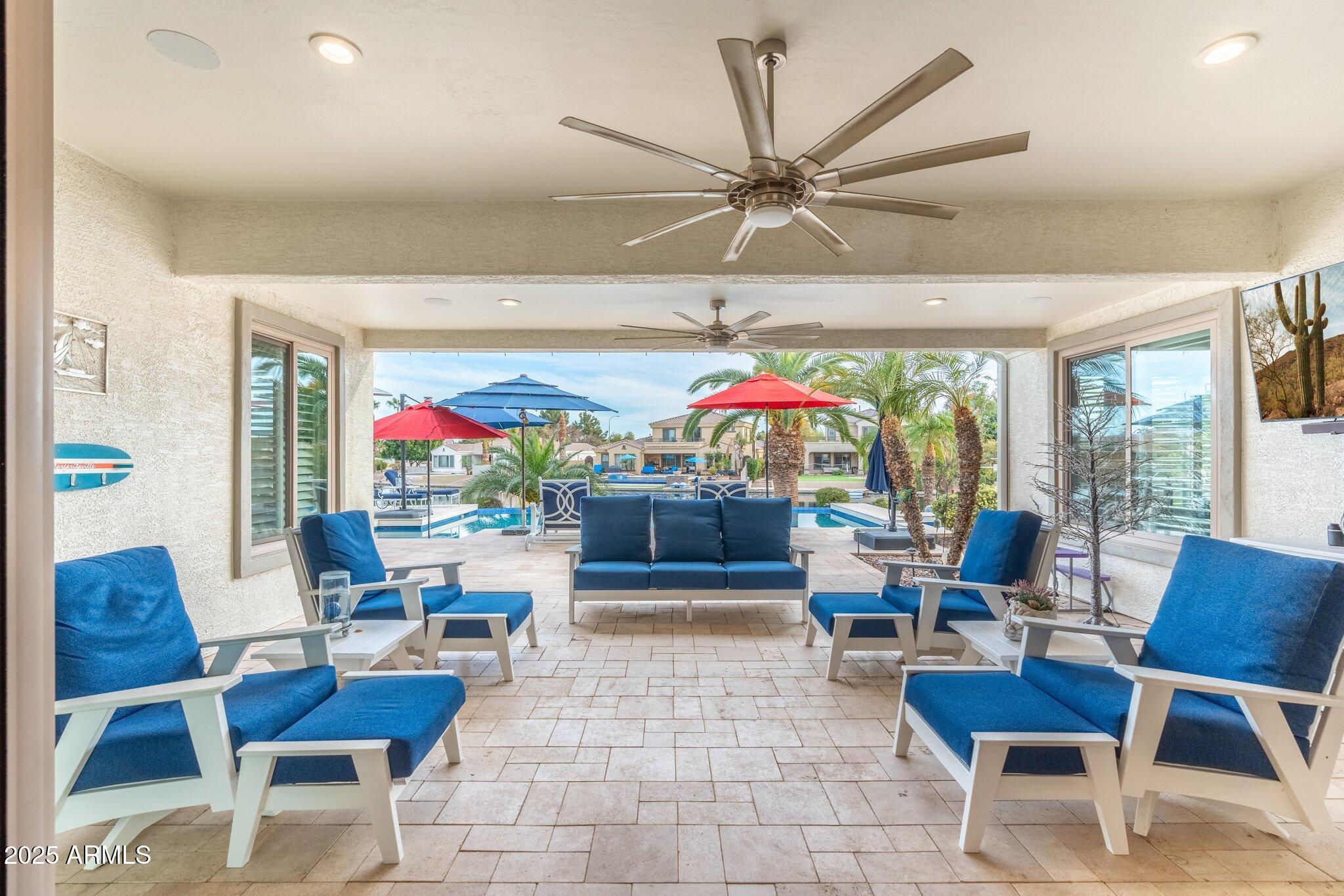 435 E COCONINO Place