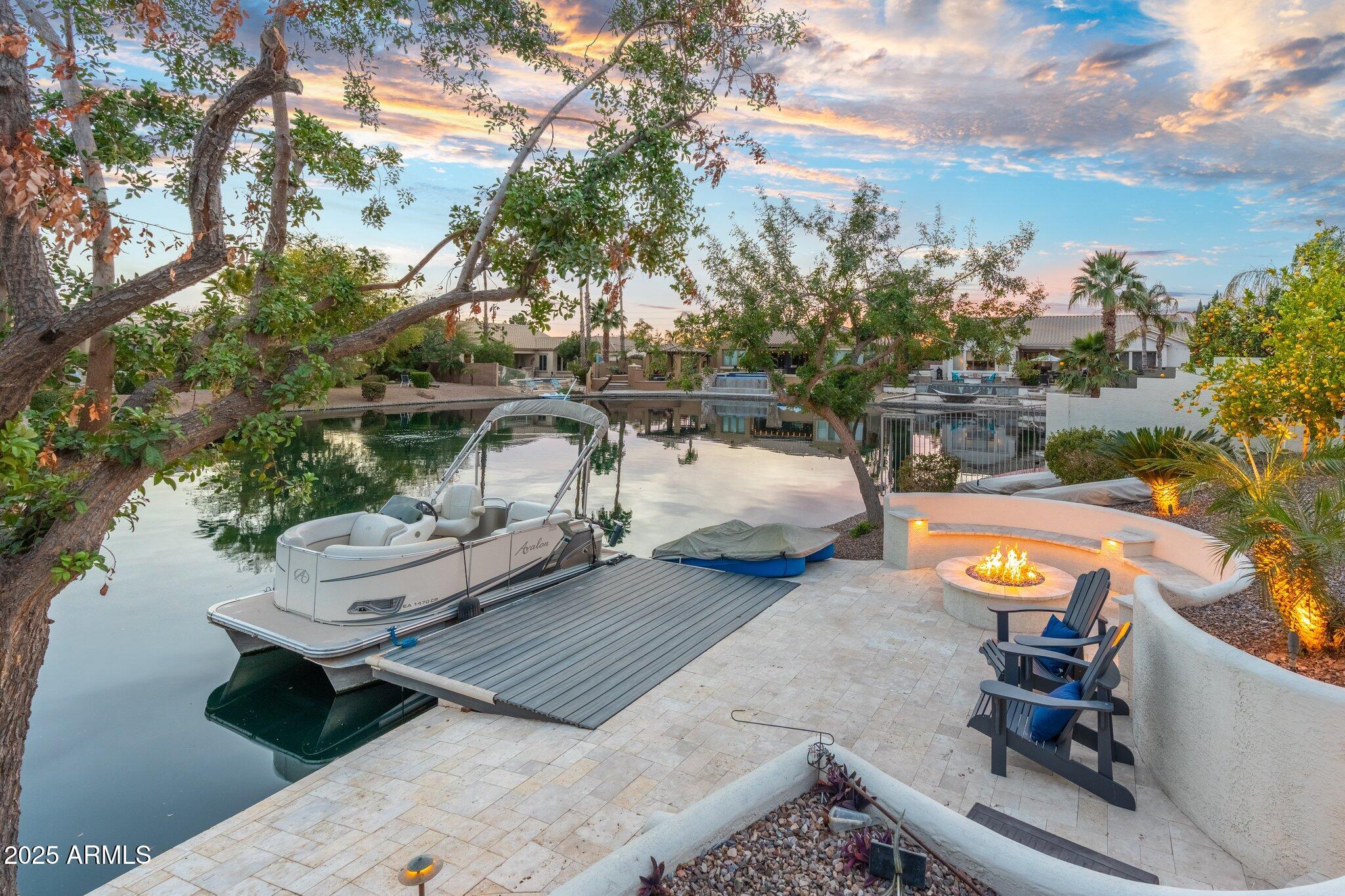 435 E COCONINO Place