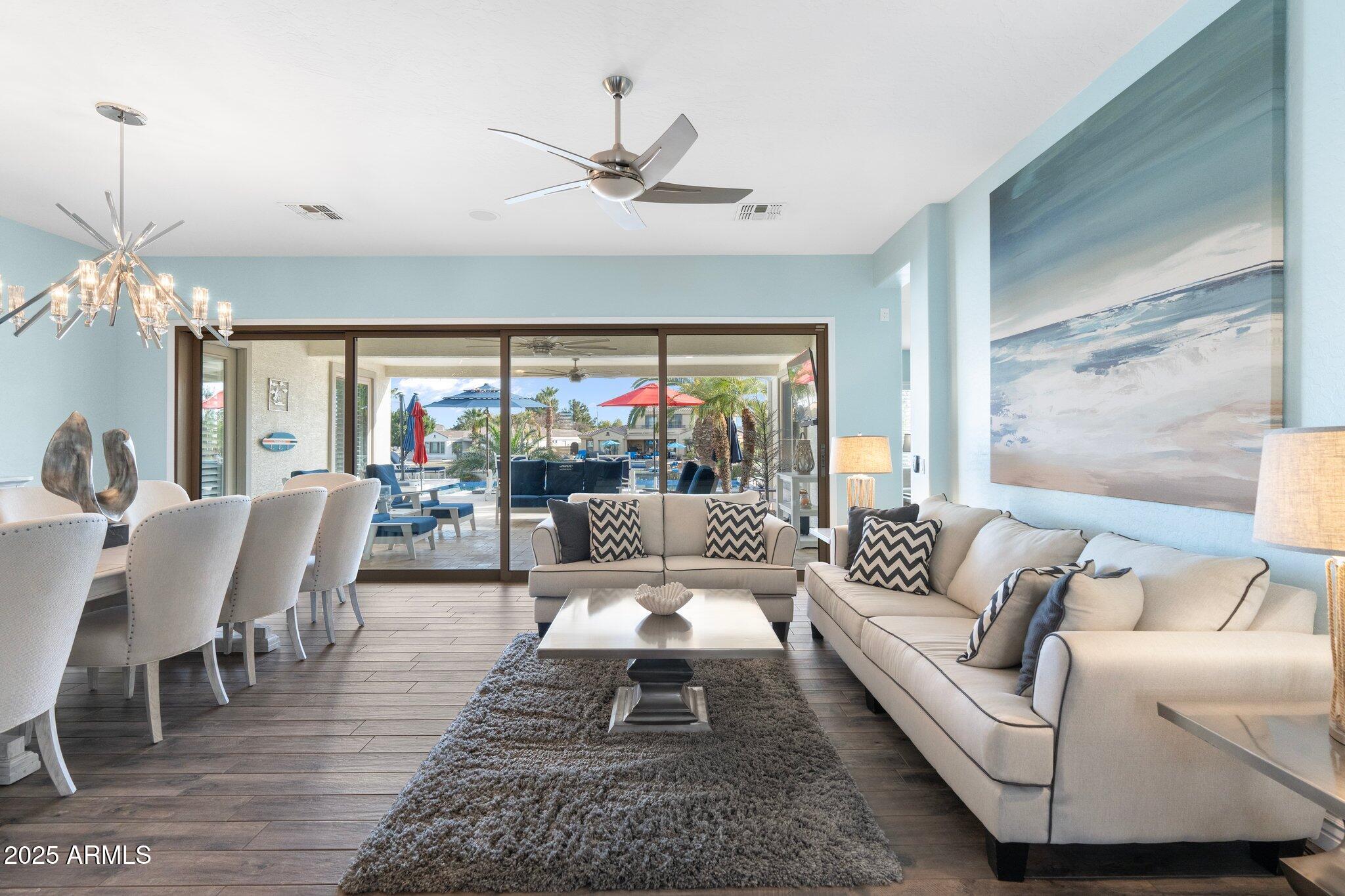 435 E COCONINO Place