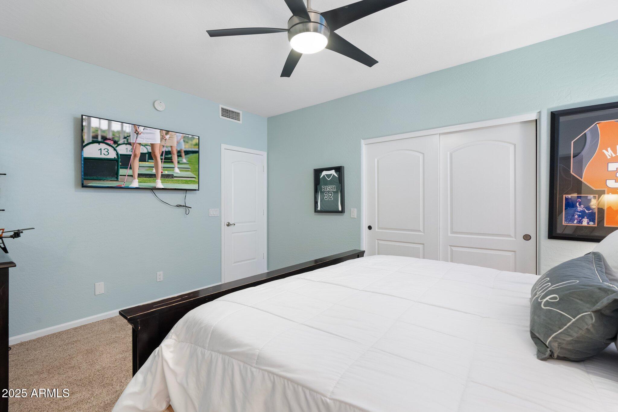 435 E COCONINO Place