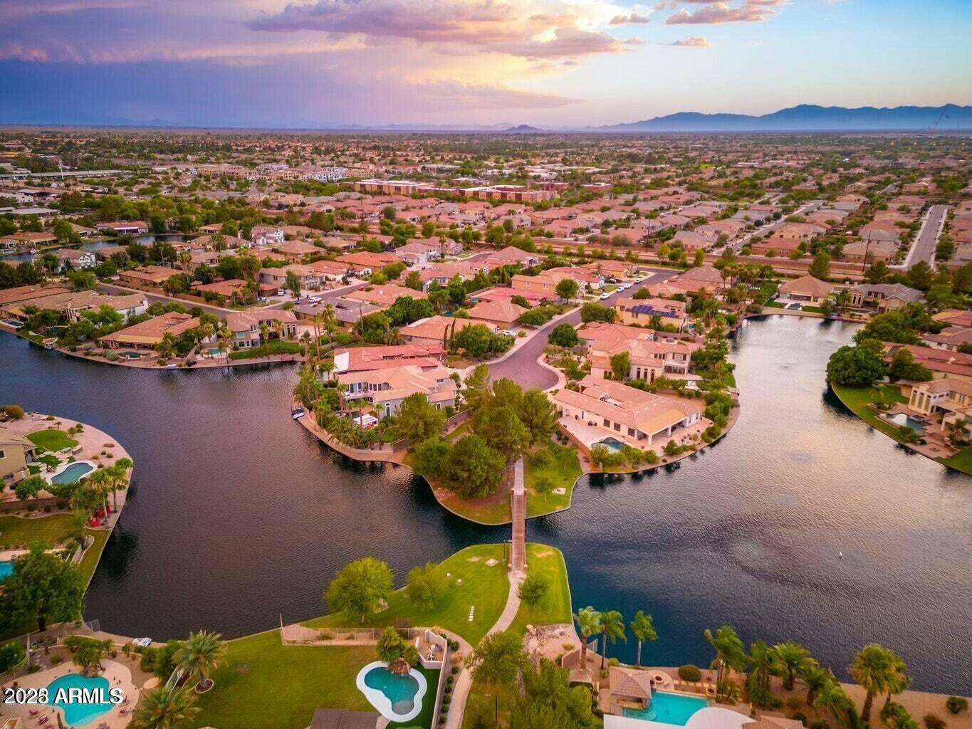 435 E COCONINO Place