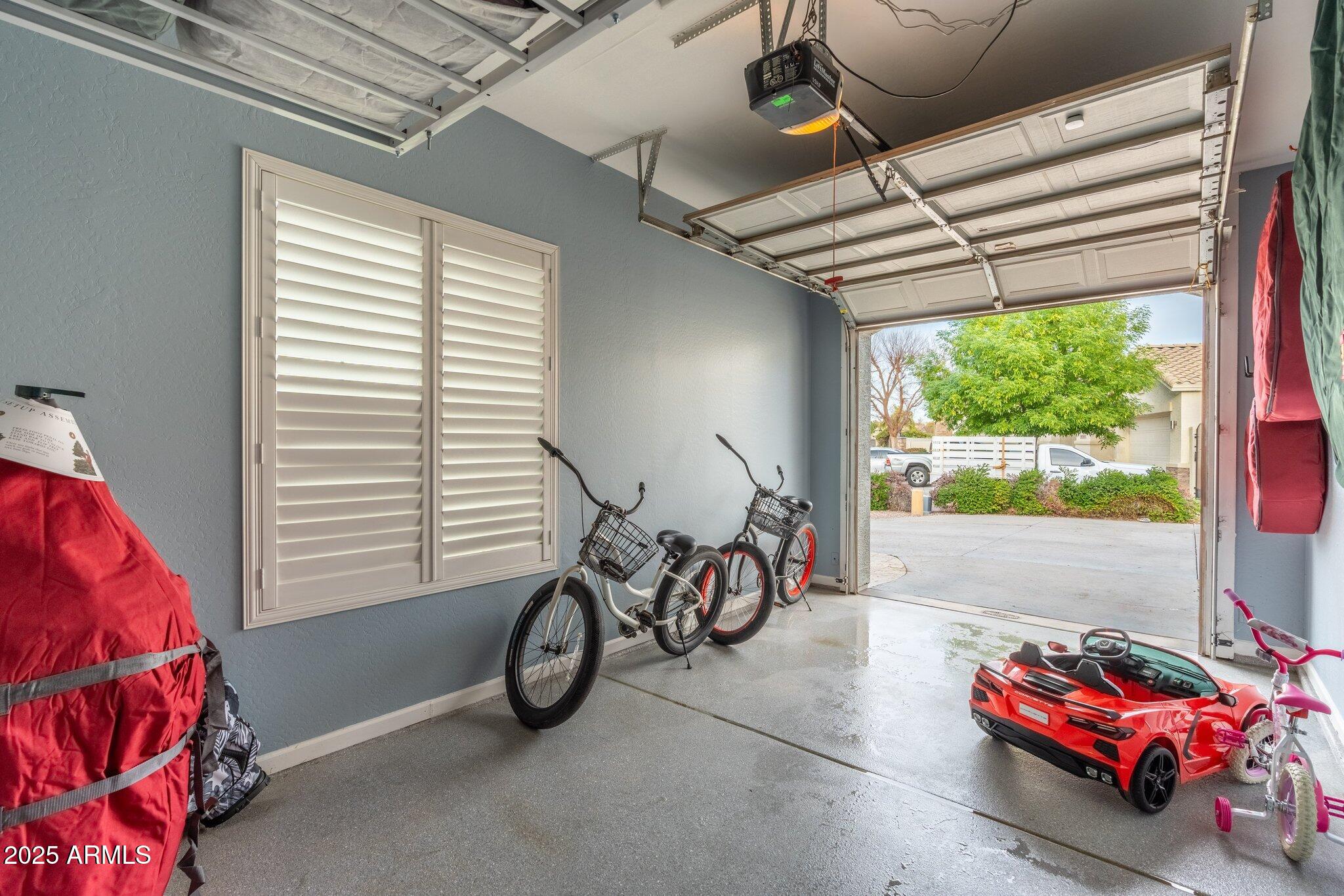 435 E COCONINO Place