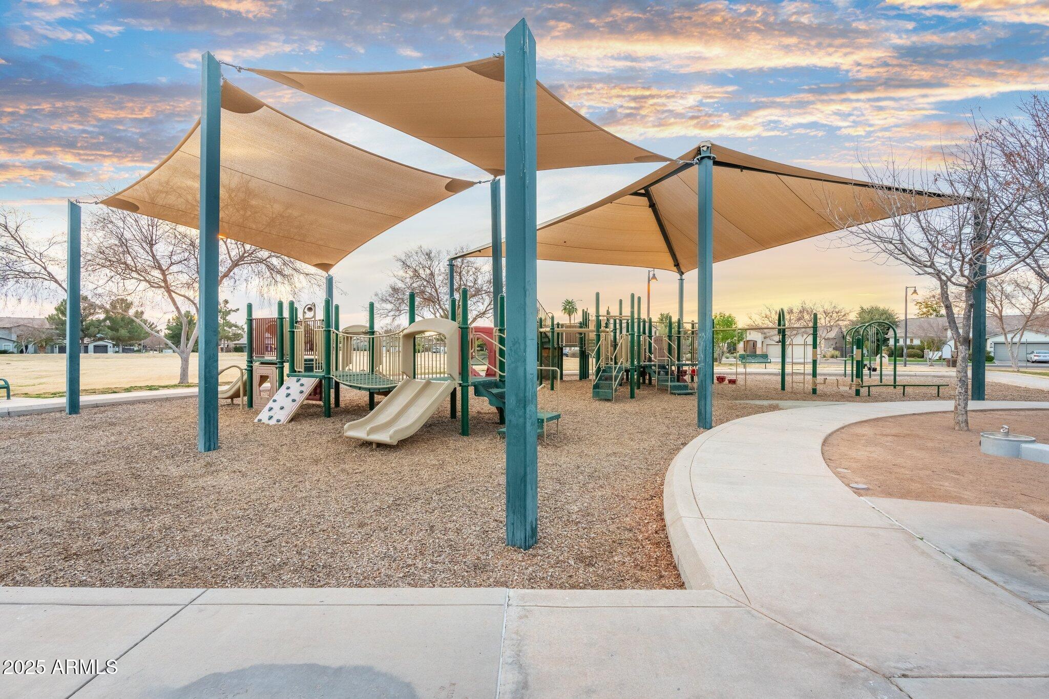 435 E COCONINO Place