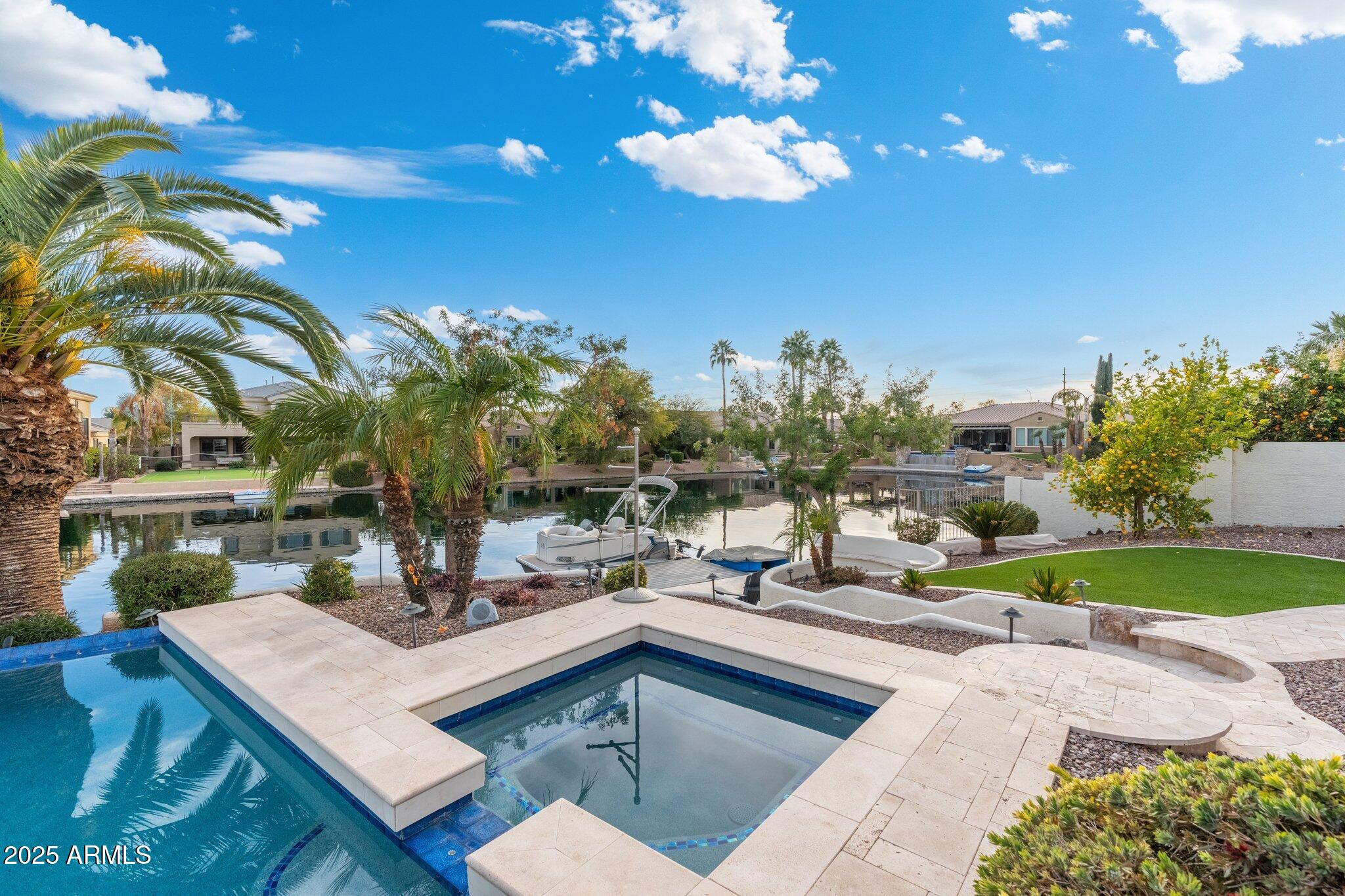 435 E COCONINO Place