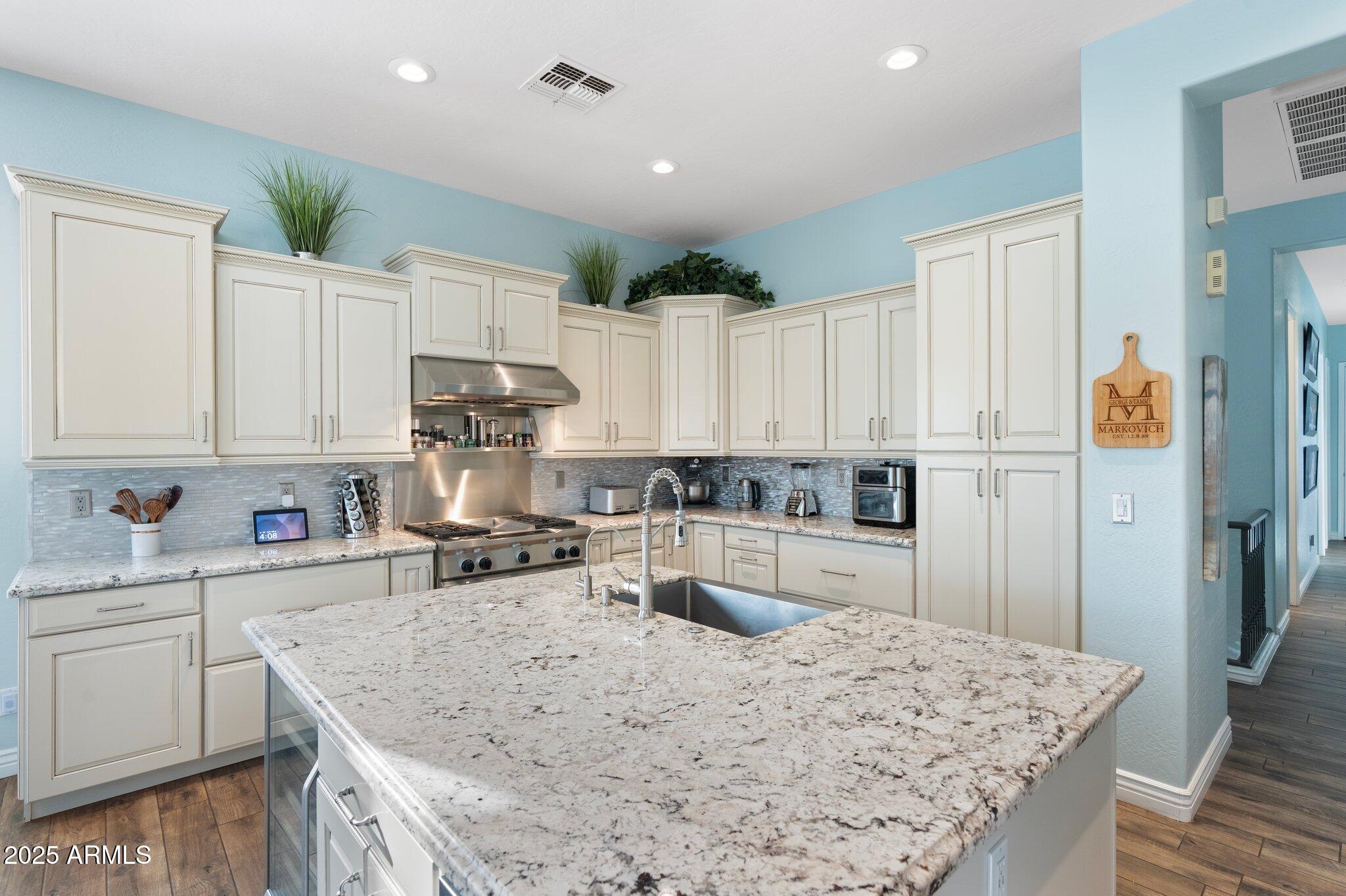 435 E COCONINO Place