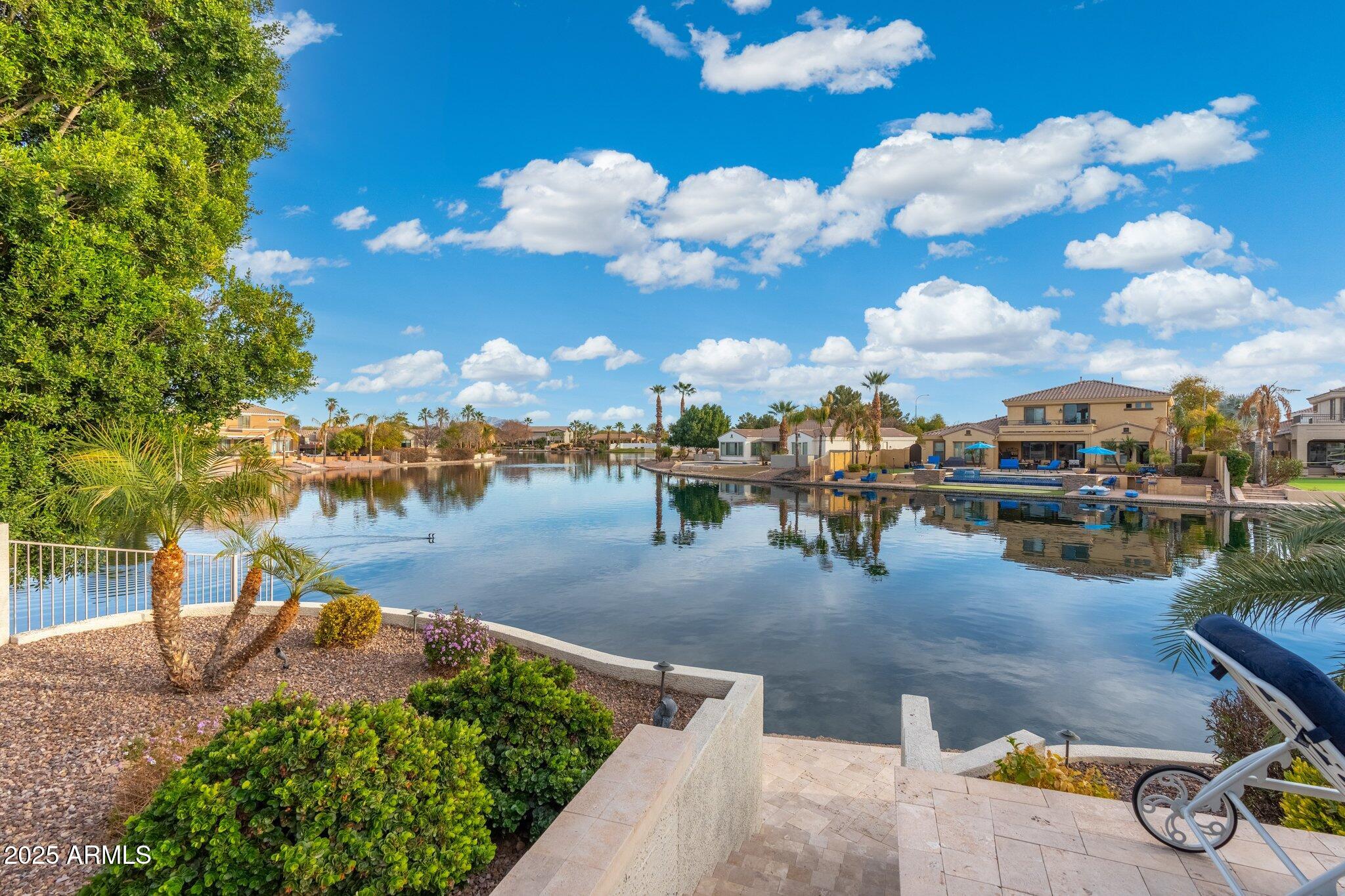 435 E COCONINO Place