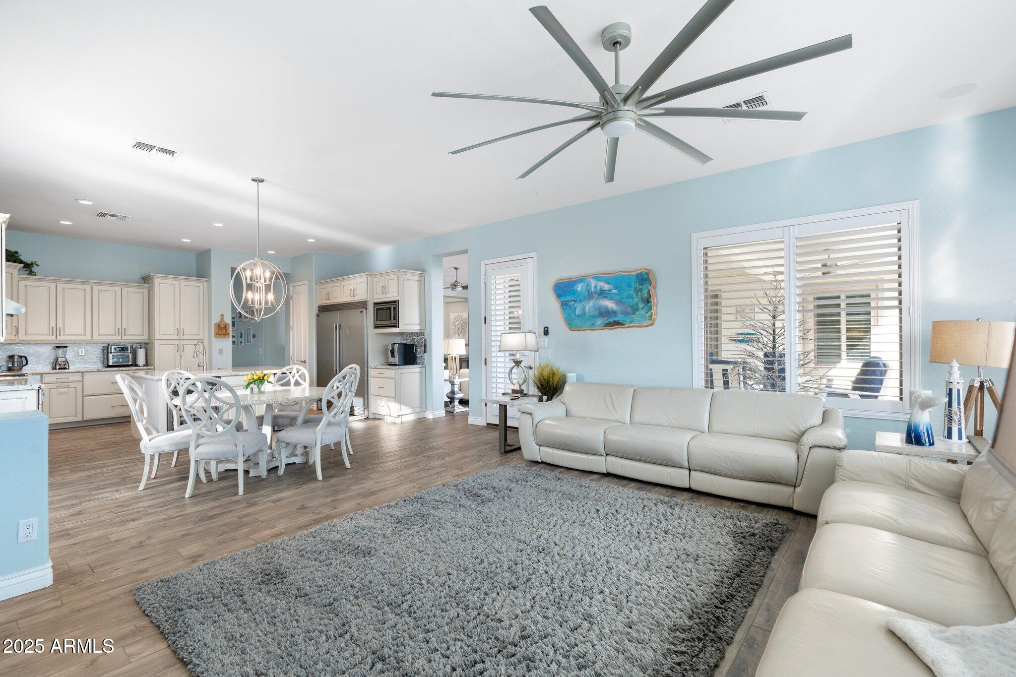 435 E COCONINO Place