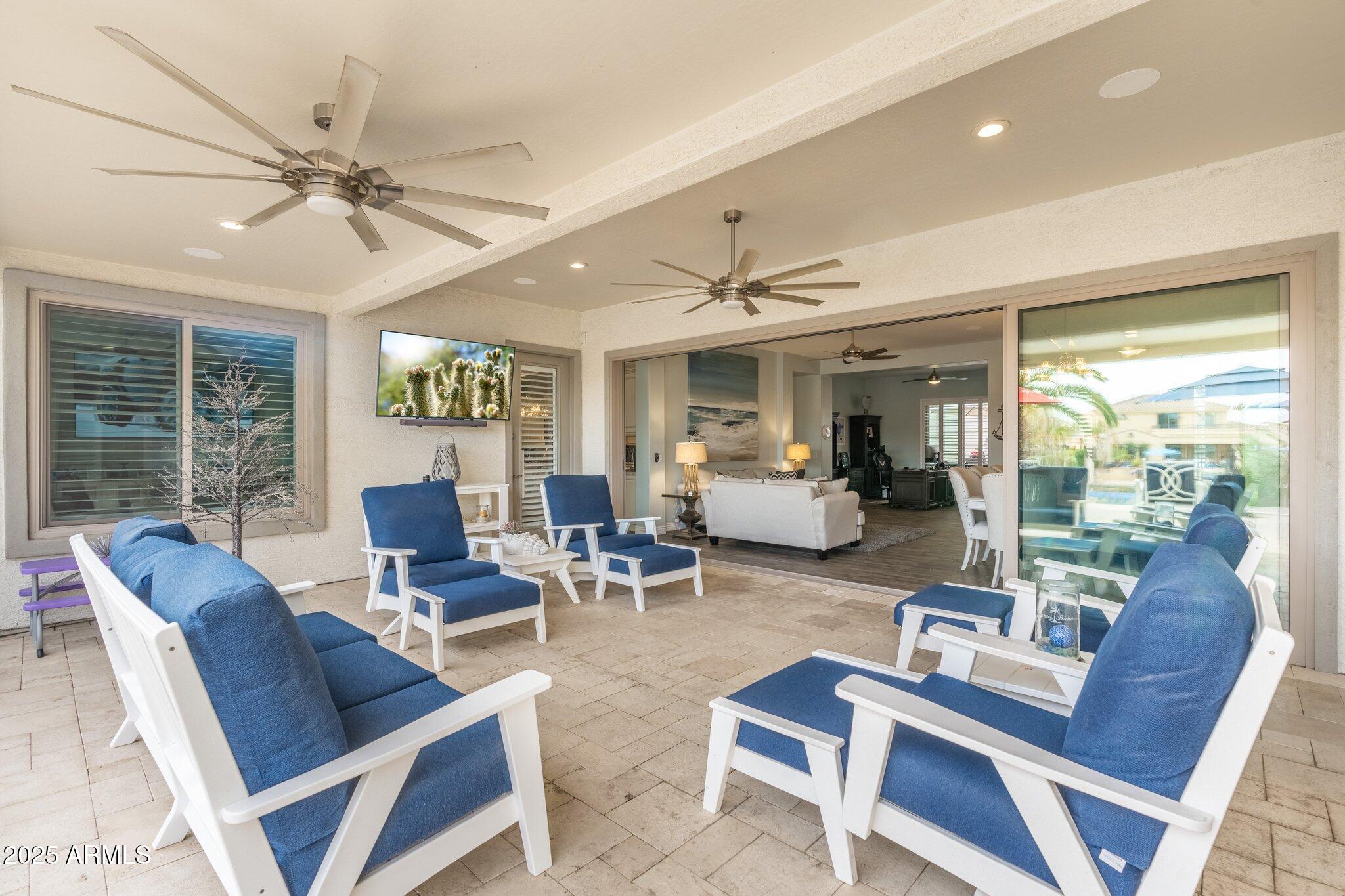 435 E COCONINO Place