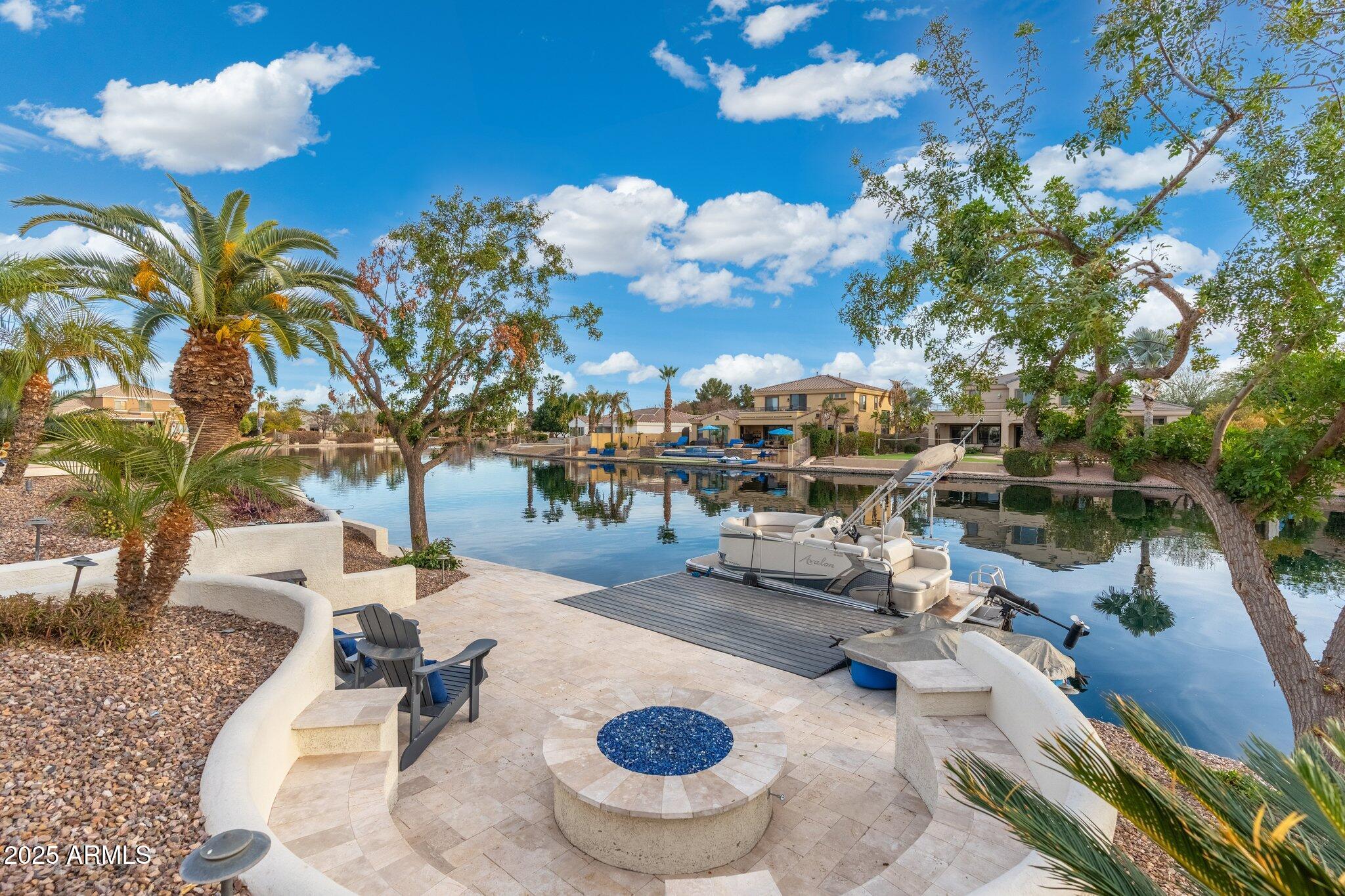 435 E COCONINO Place