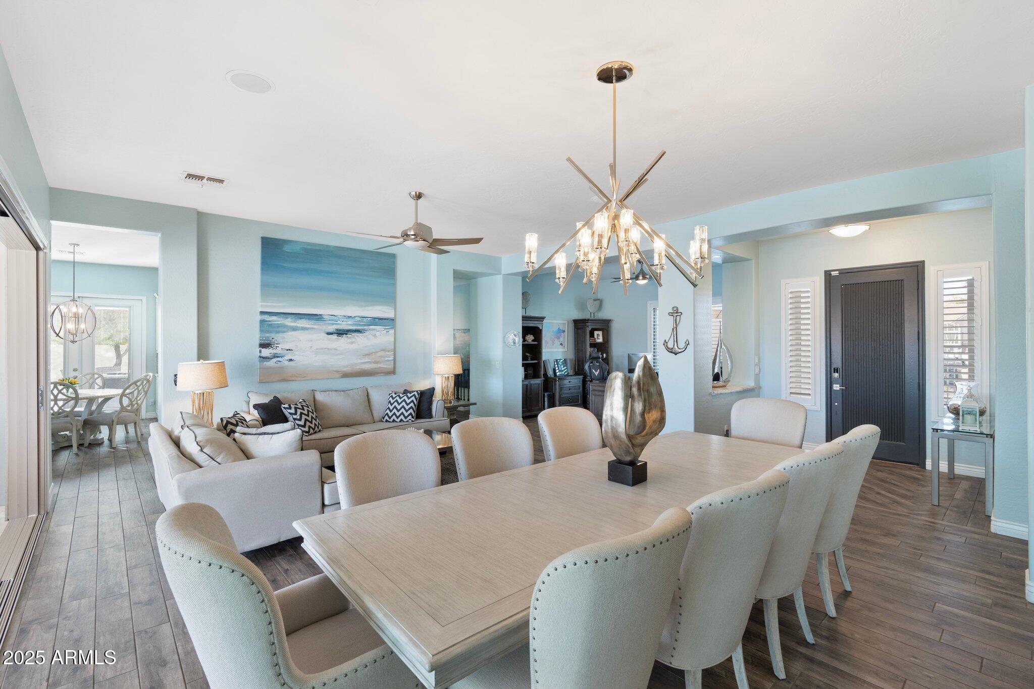 435 E COCONINO Place