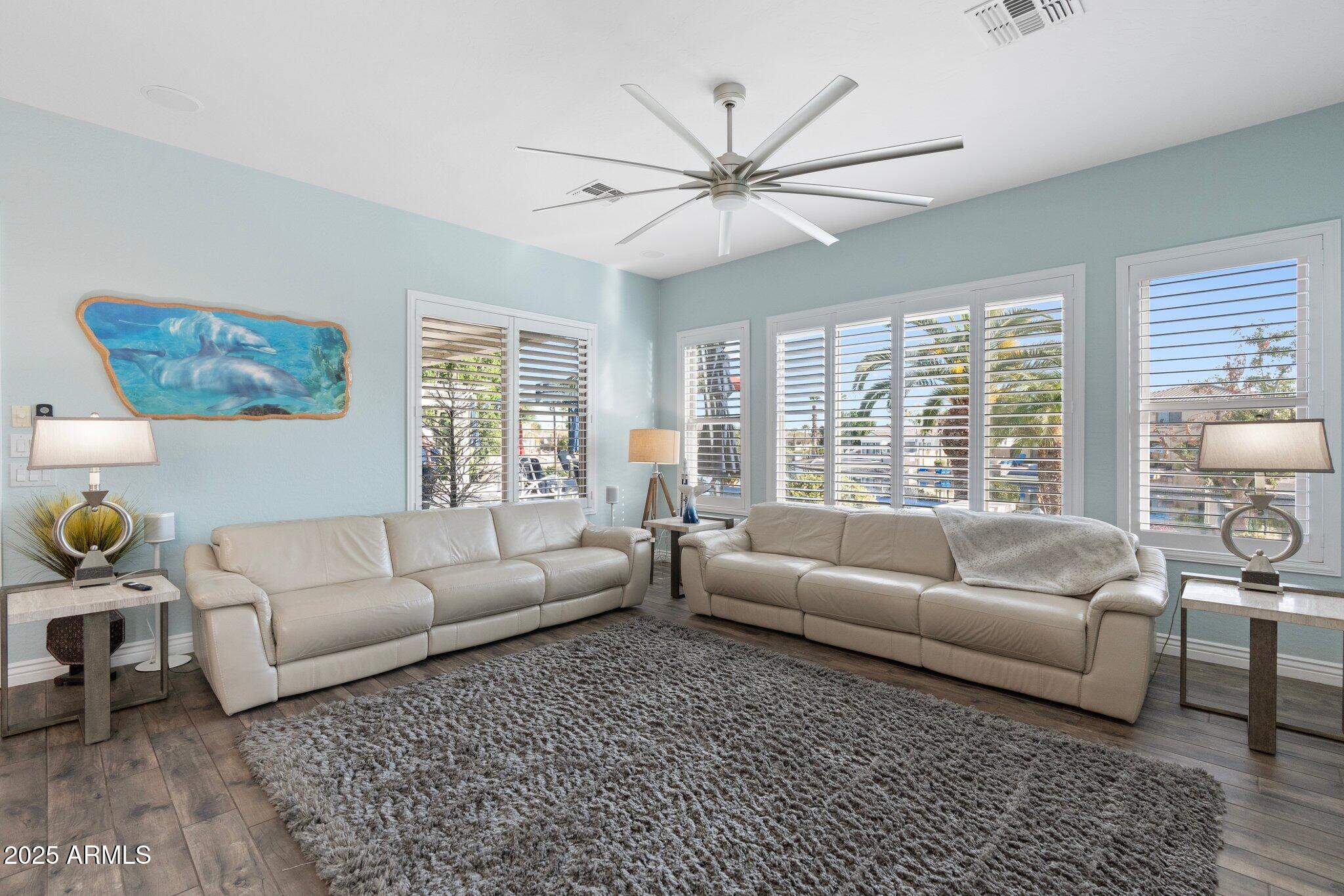 435 E COCONINO Place