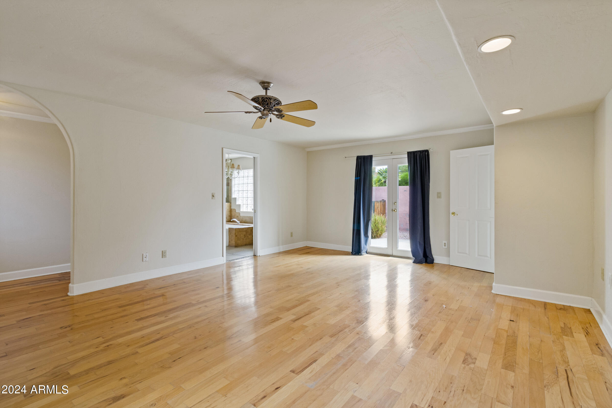 6044 E ROSE CIRCLE Drive