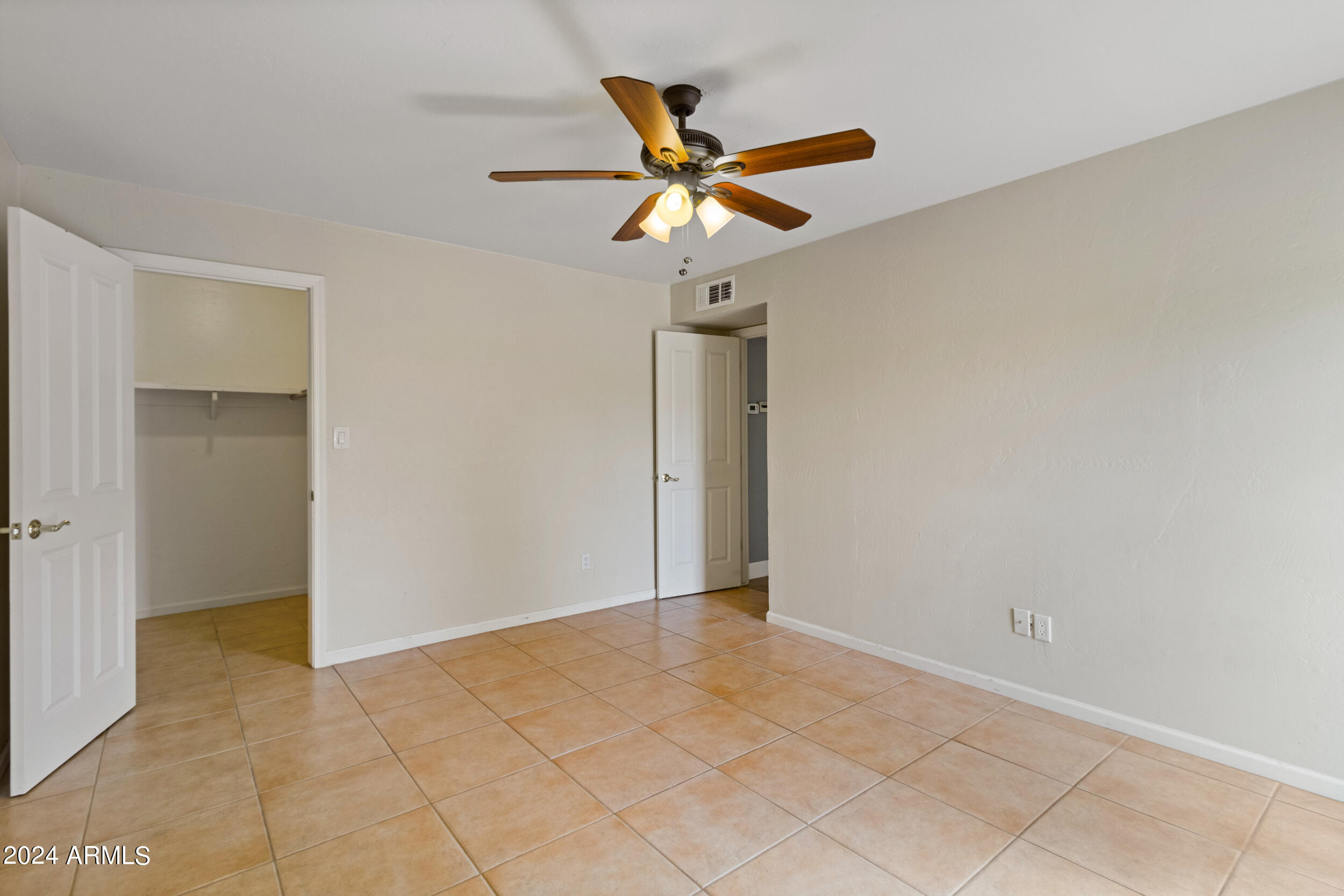 6044 E ROSE CIRCLE Drive