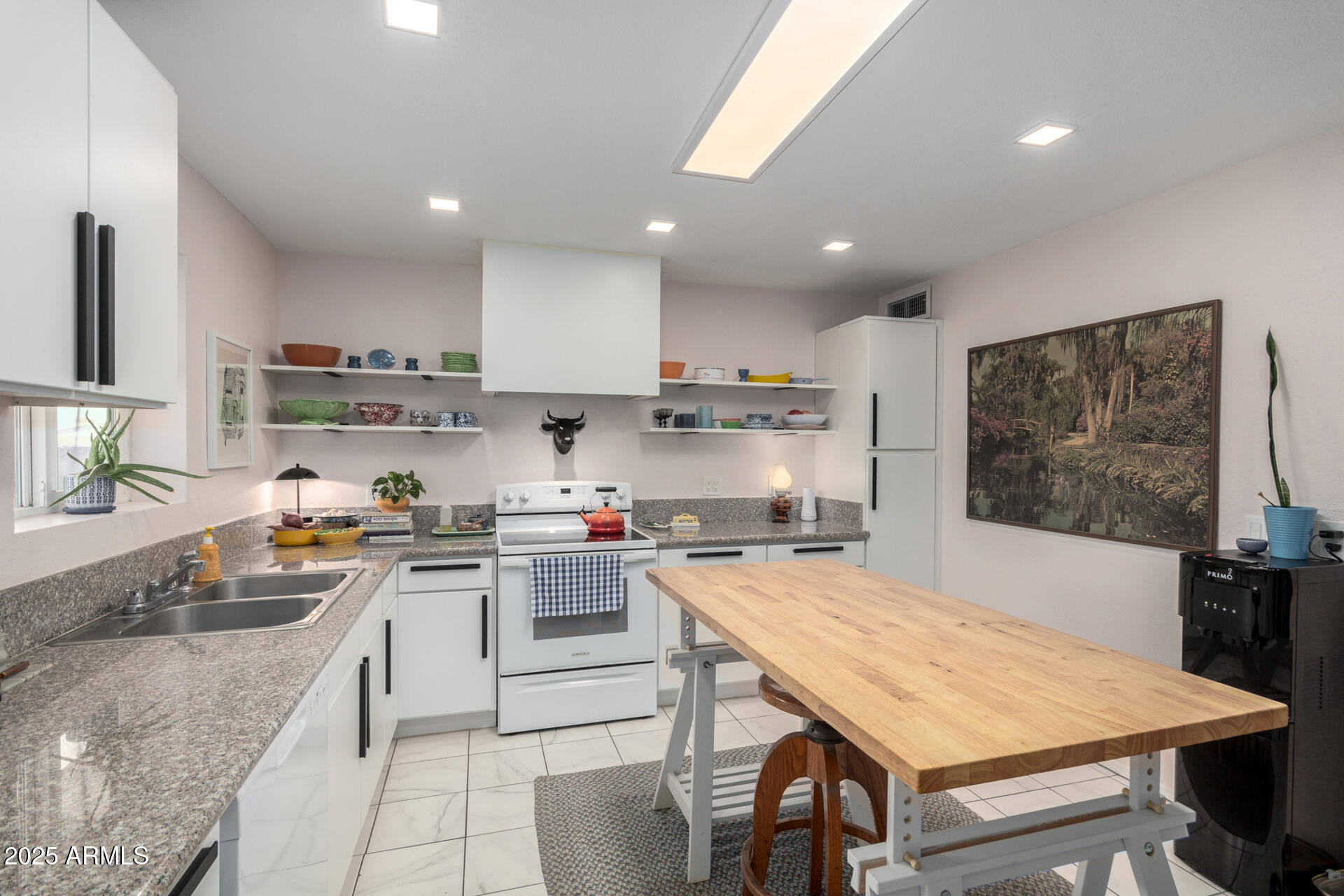 830 N LOS OLIVOS Drive