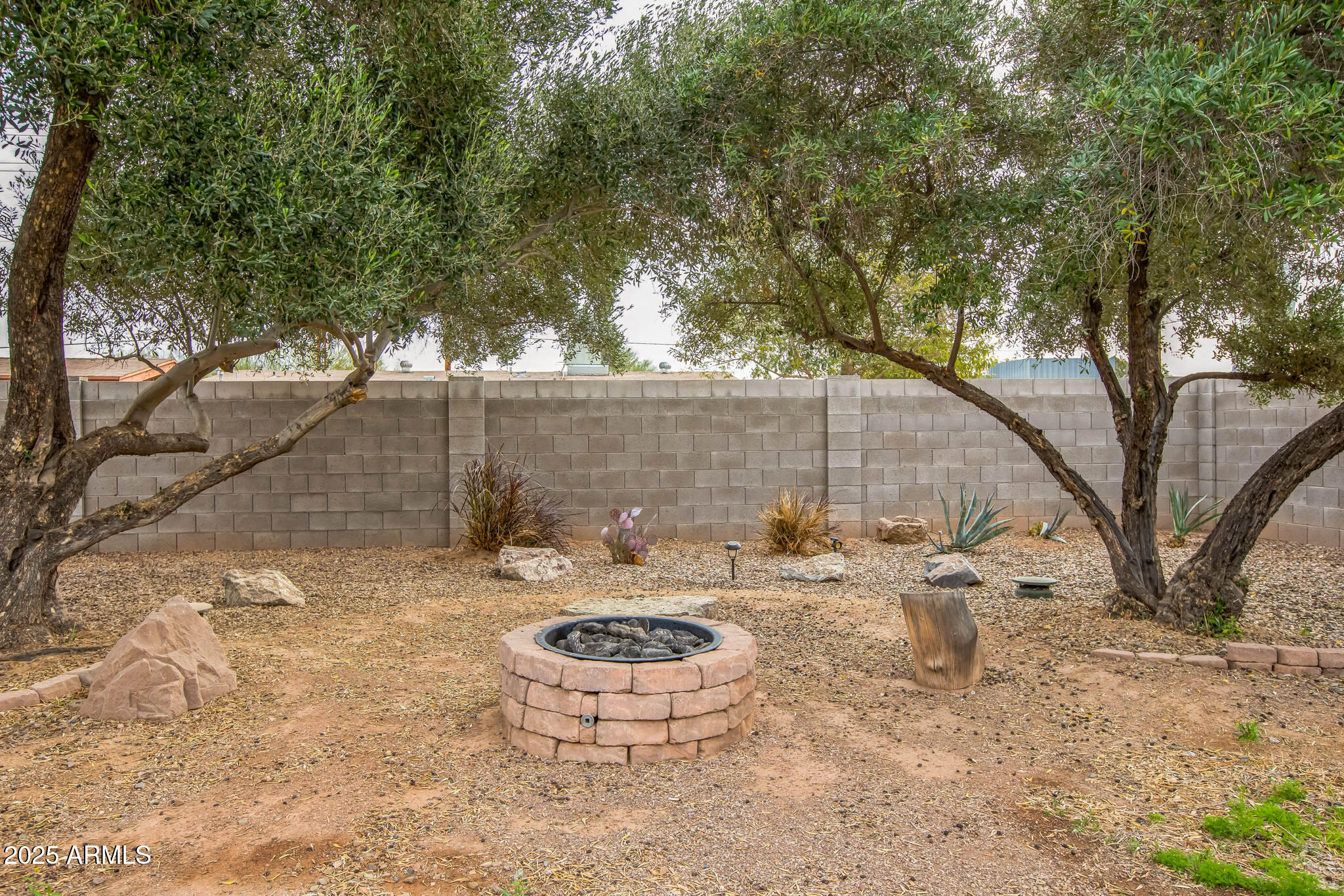 1403 N OLEANDER Street