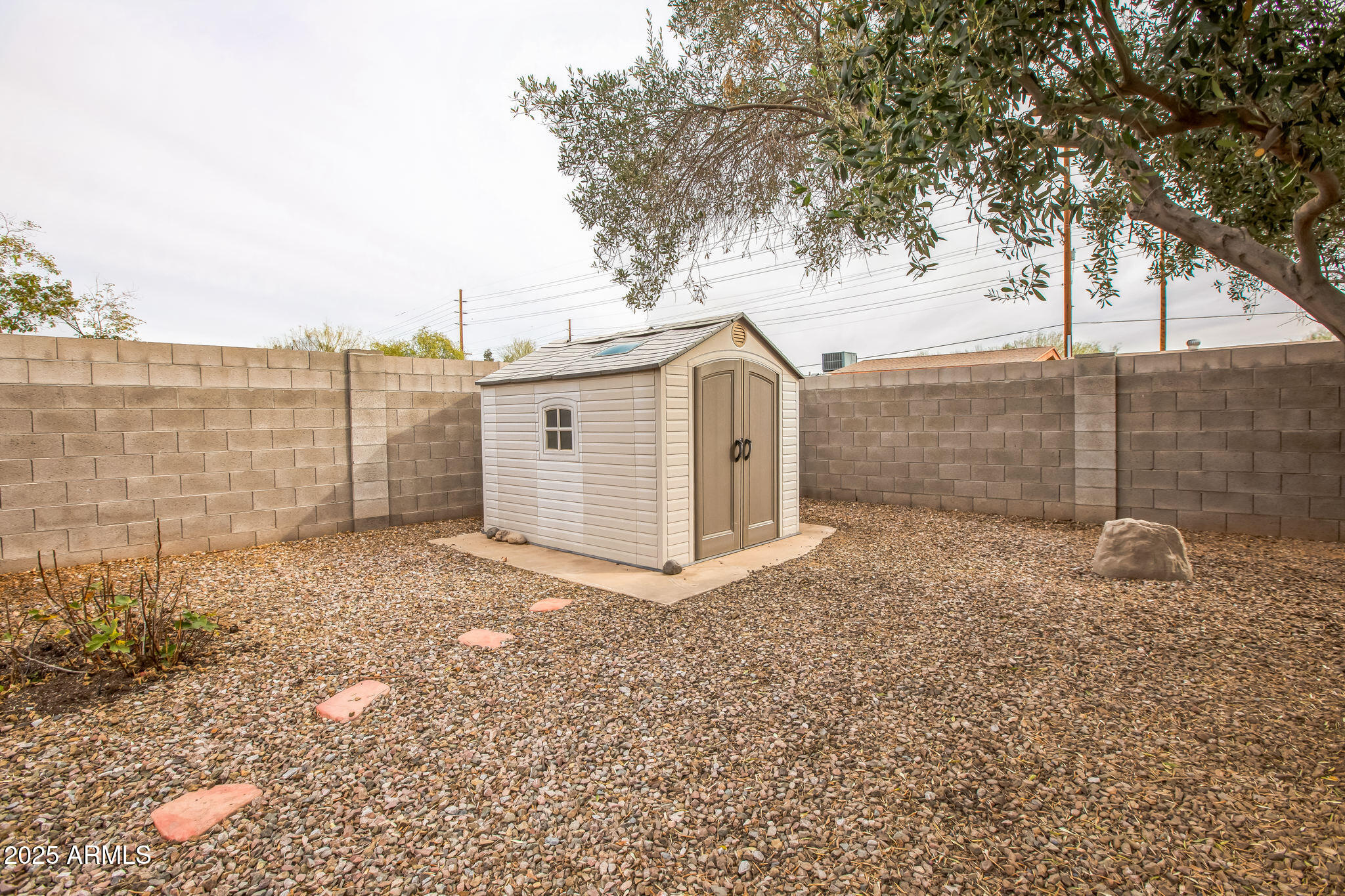 1403 N OLEANDER Street