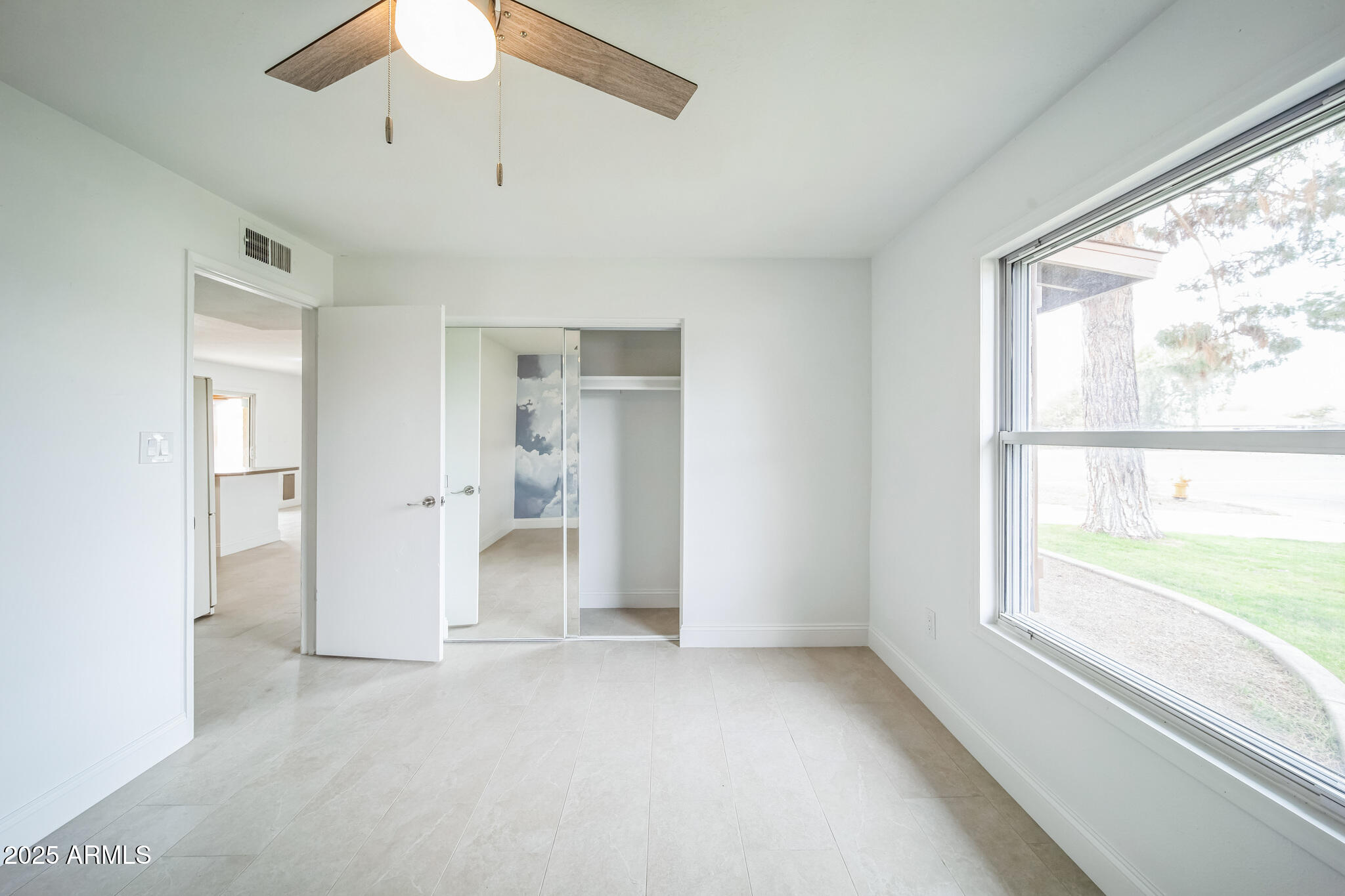 1403 N OLEANDER Street