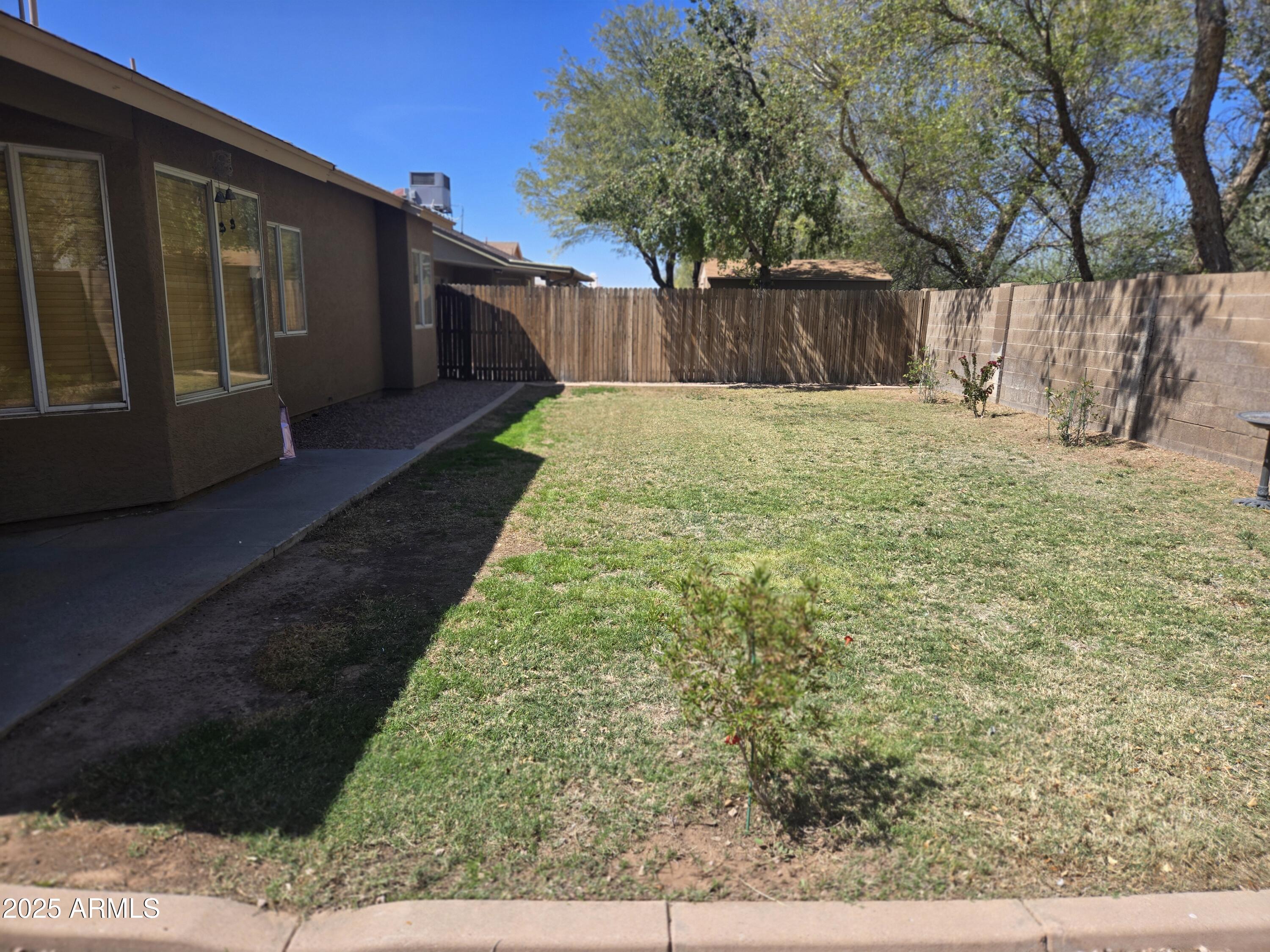 1688 E KRYSTAL Street