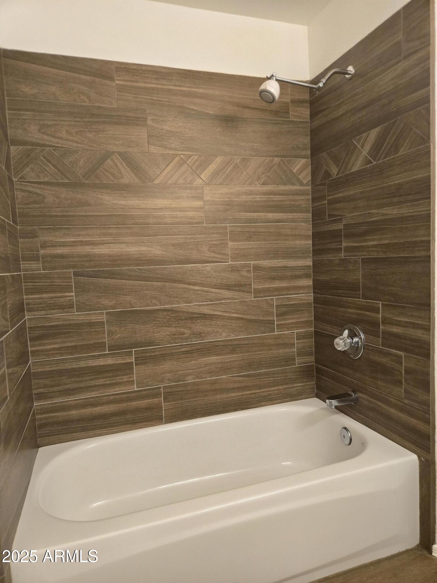 1688 E KRYSTAL Street