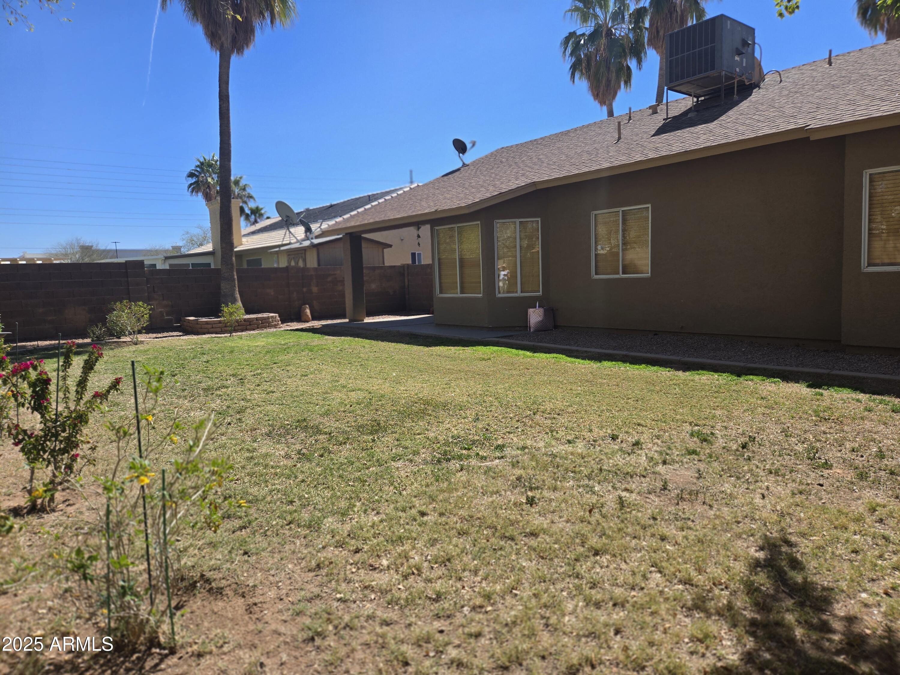 1688 E KRYSTAL Street