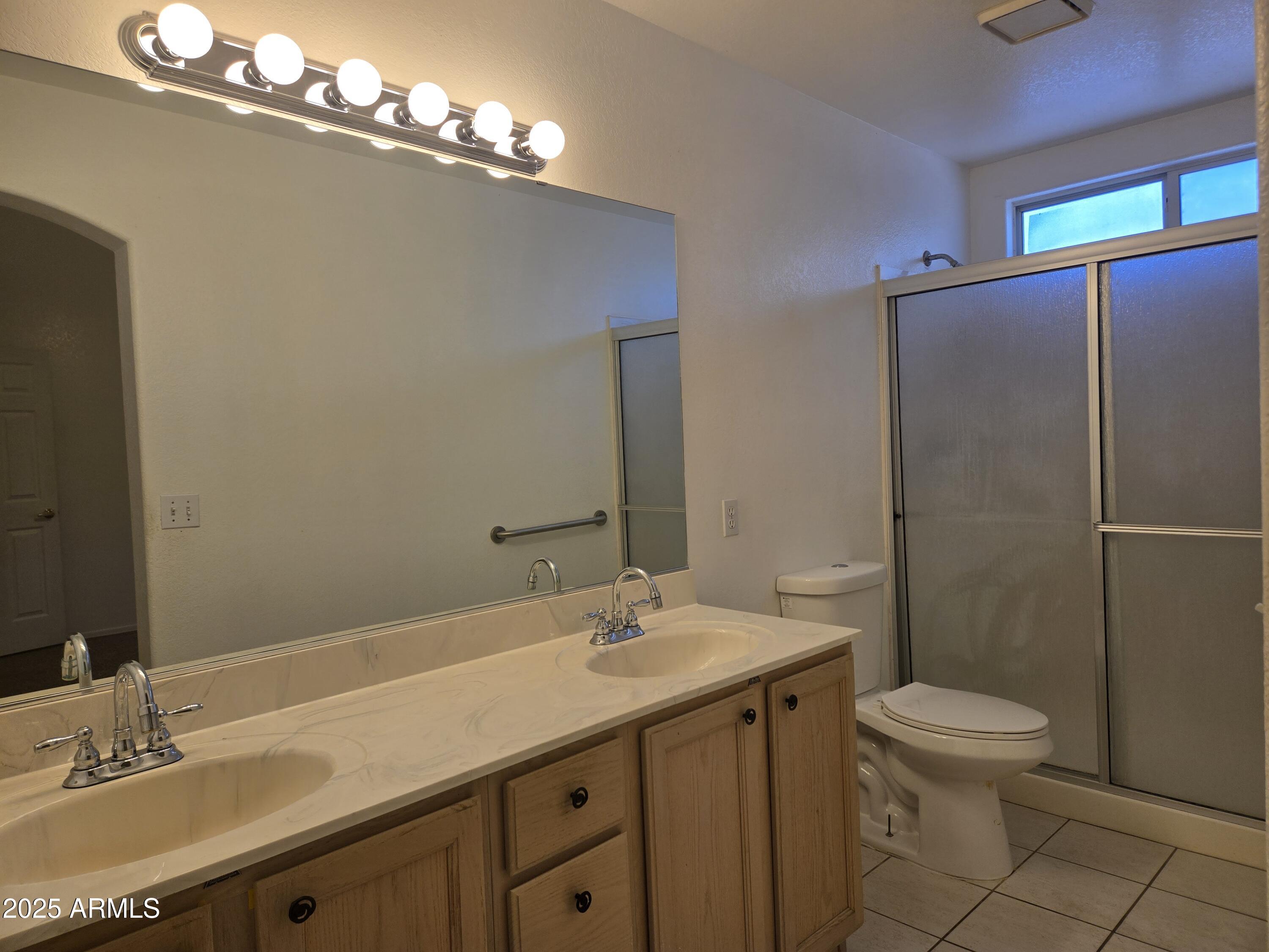 1688 E KRYSTAL Street