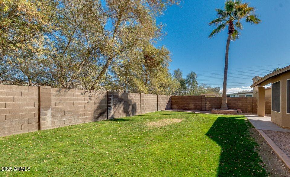 1688 E KRYSTAL Street