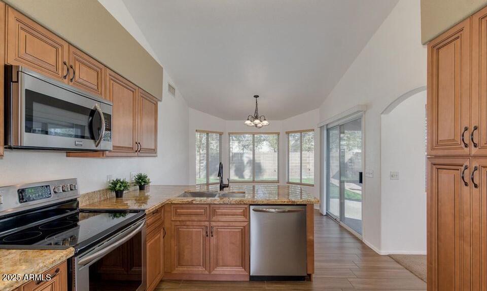 1688 E KRYSTAL Street