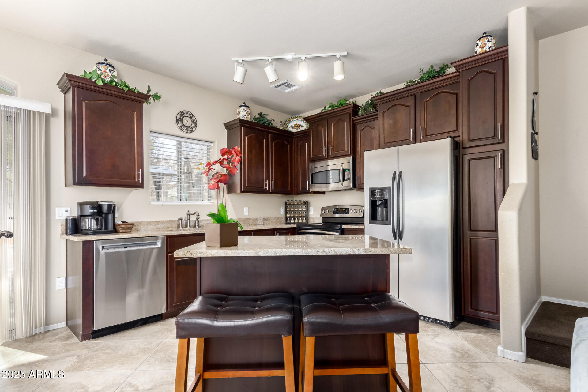 1350 S GREENFIELD Road # 1215