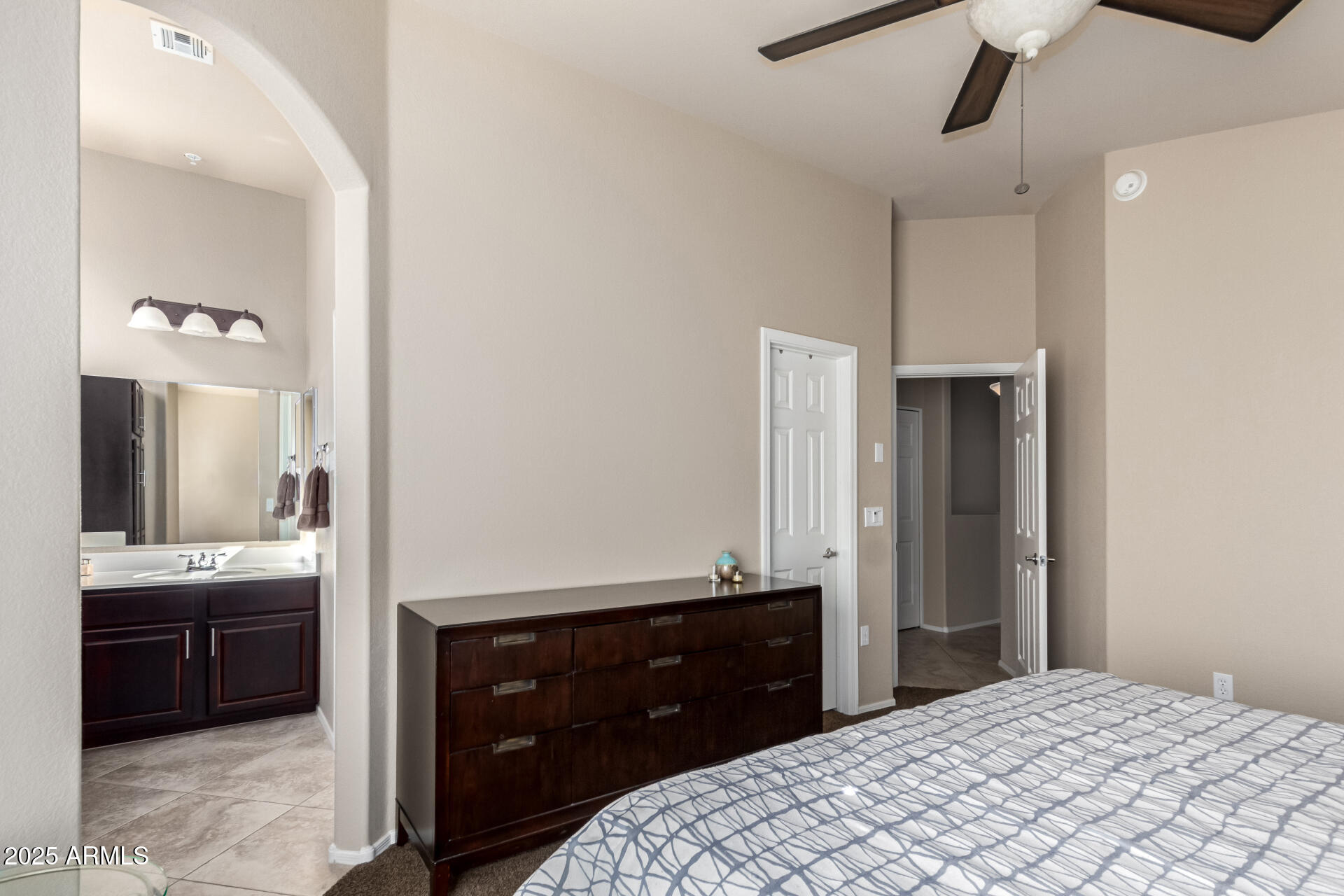 1350 S GREENFIELD Road # 1215