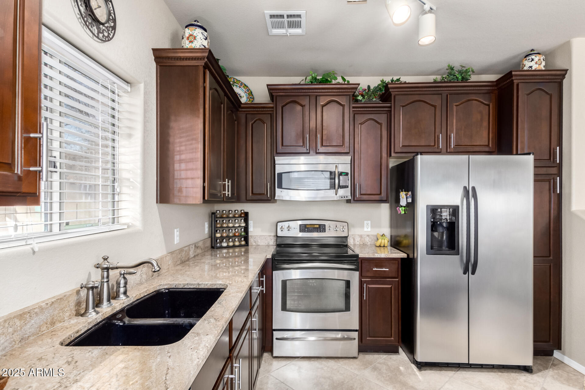 1350 S GREENFIELD Road # 1215