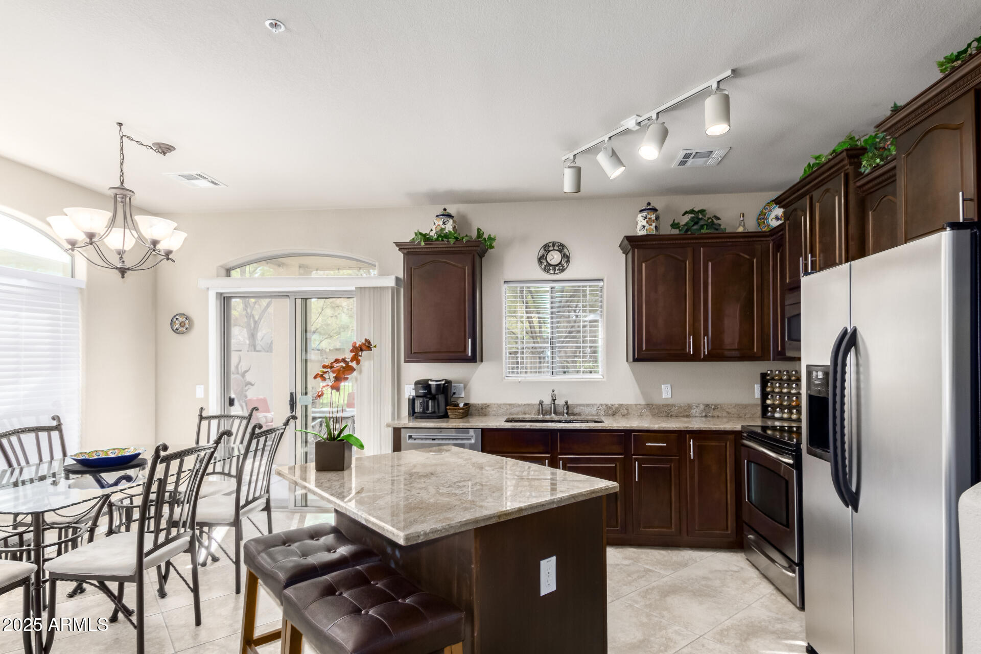 1350 S GREENFIELD Road # 1215