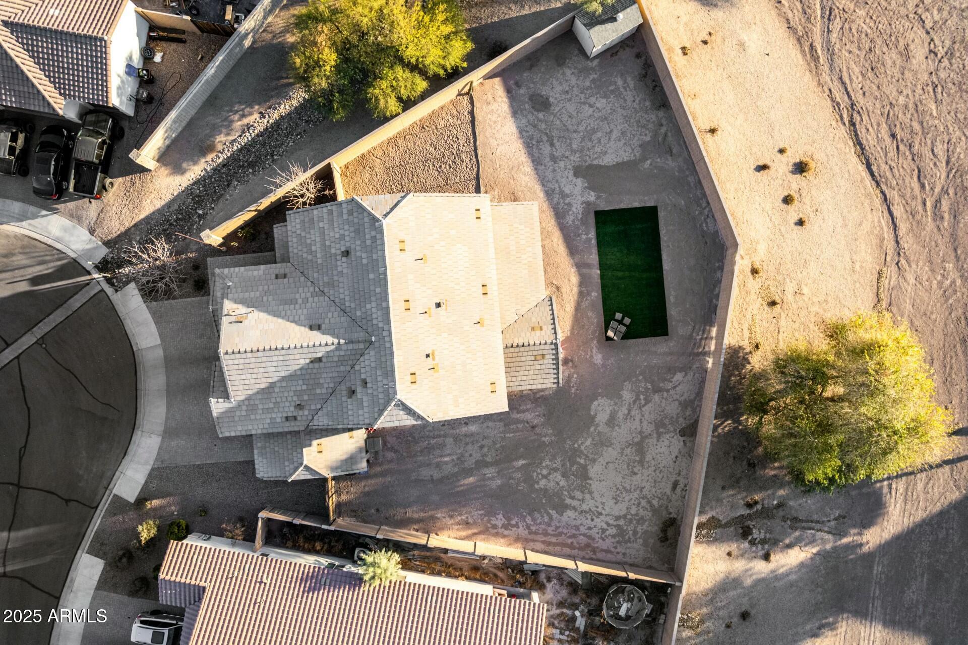 24032 N ROOSTER Road