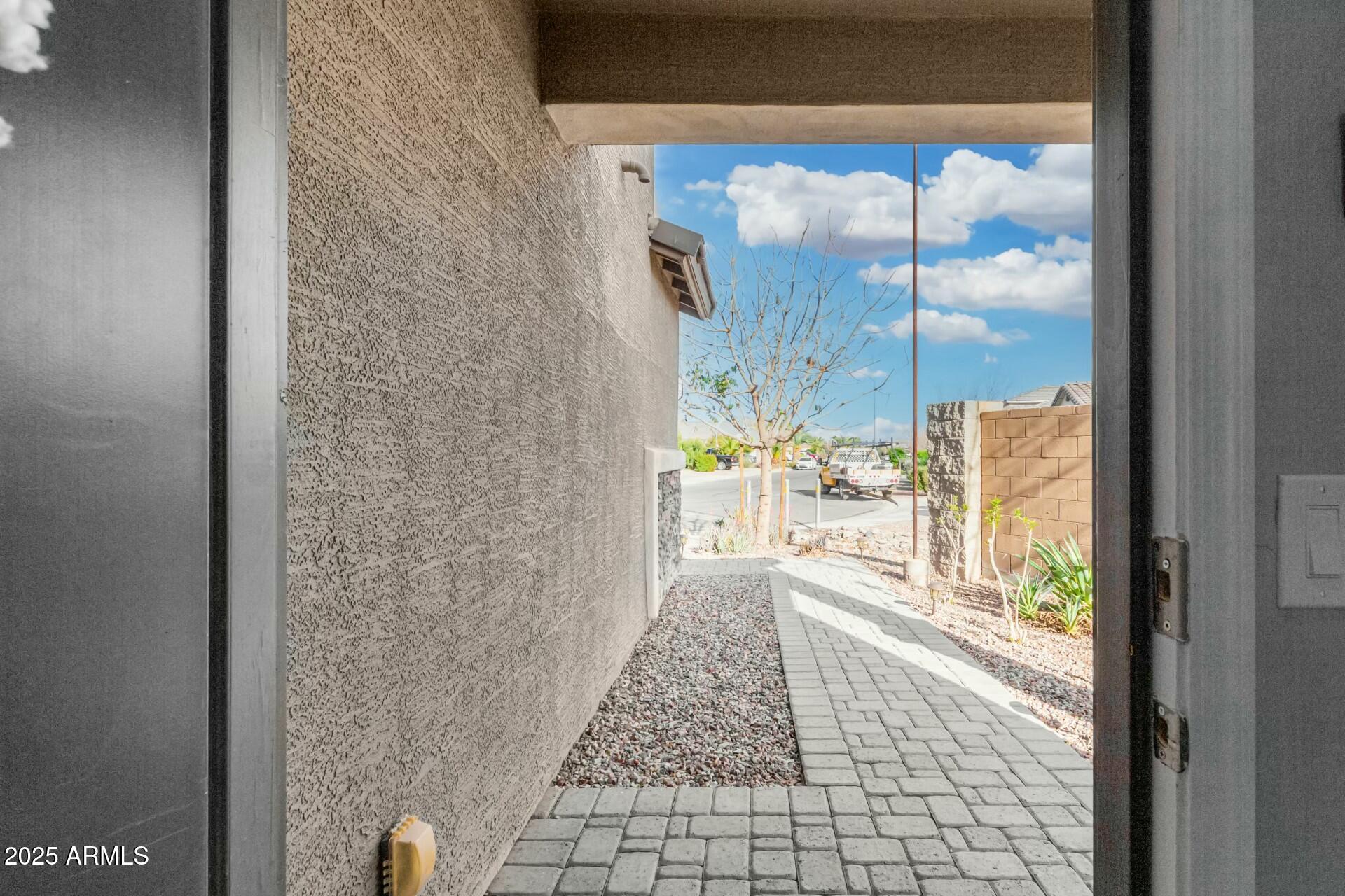 24032 N ROOSTER Road