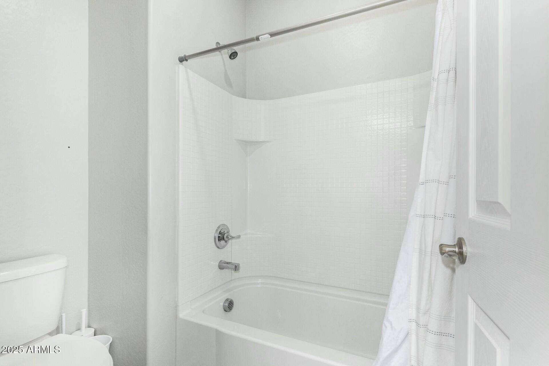 24032 N ROOSTER Road