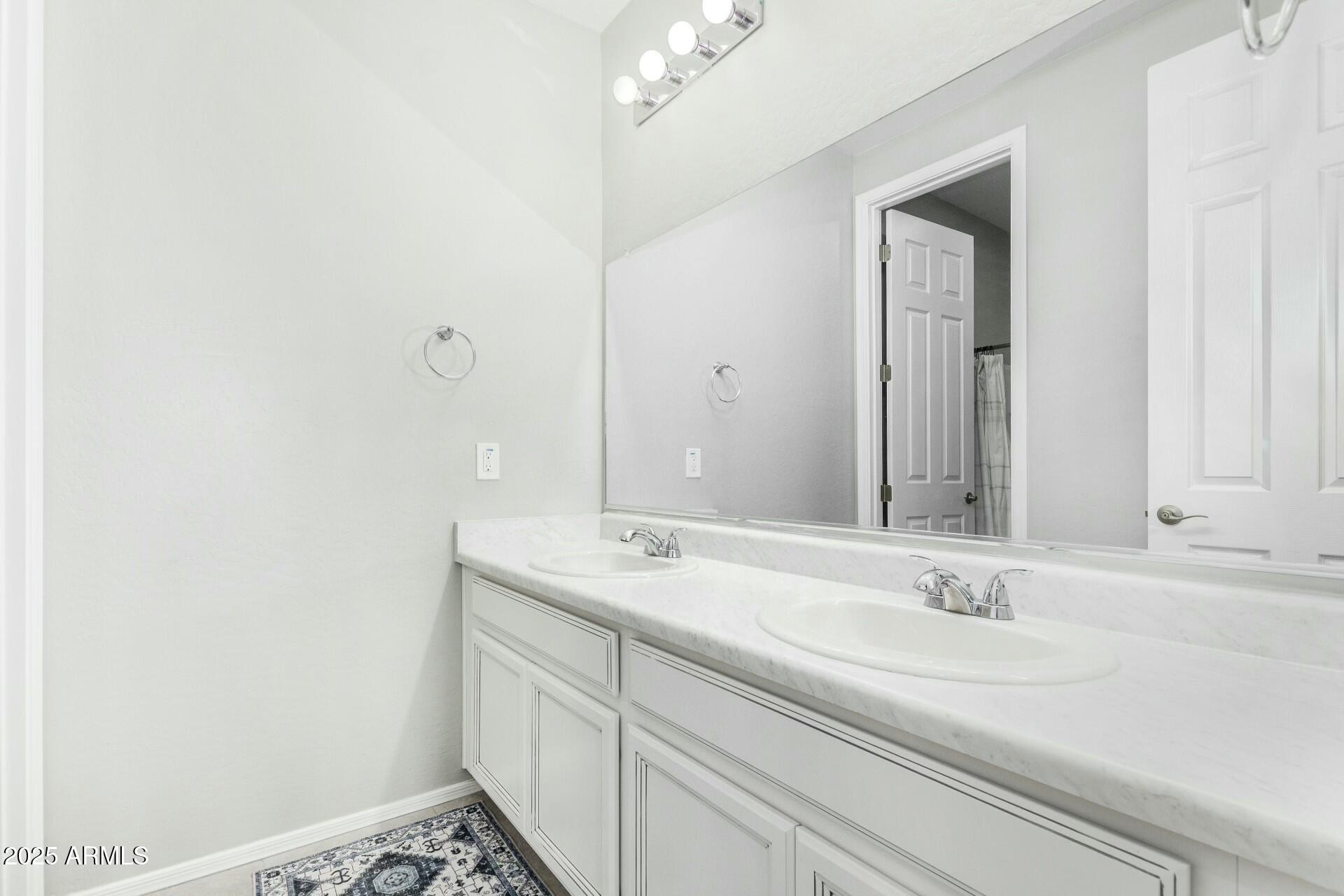 24032 N ROOSTER Road