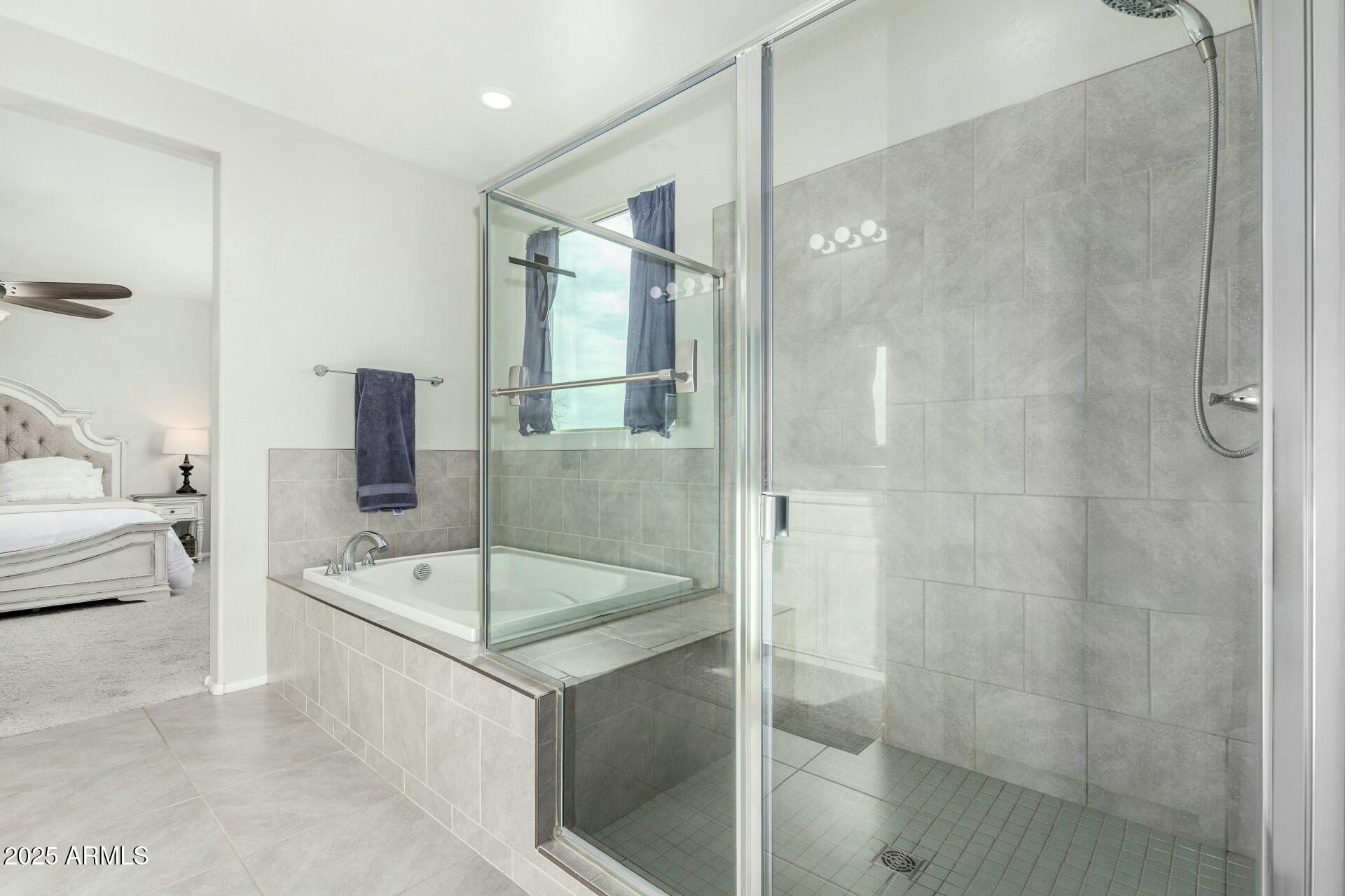 24032 N ROOSTER Road