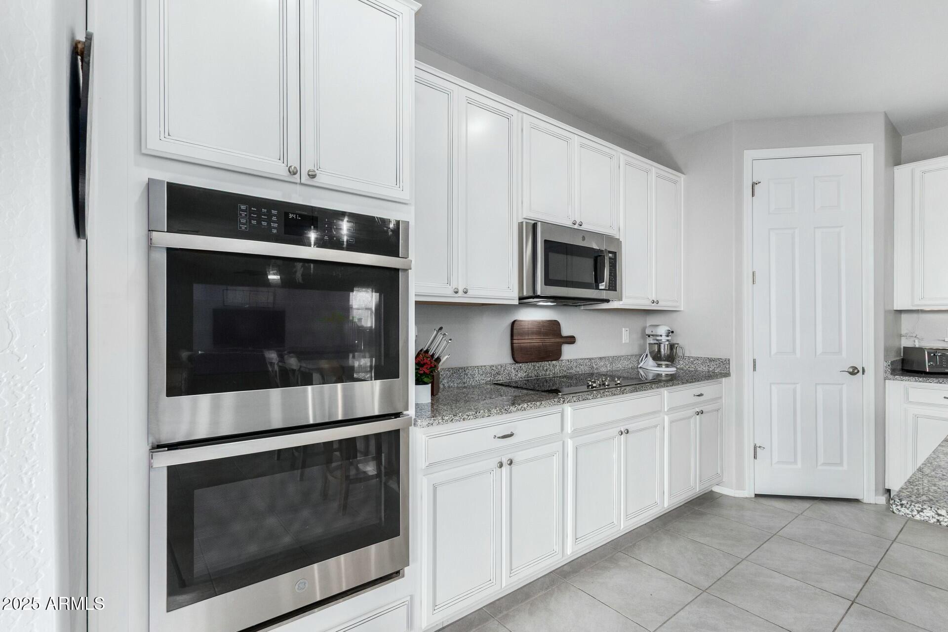 24032 N ROOSTER Road